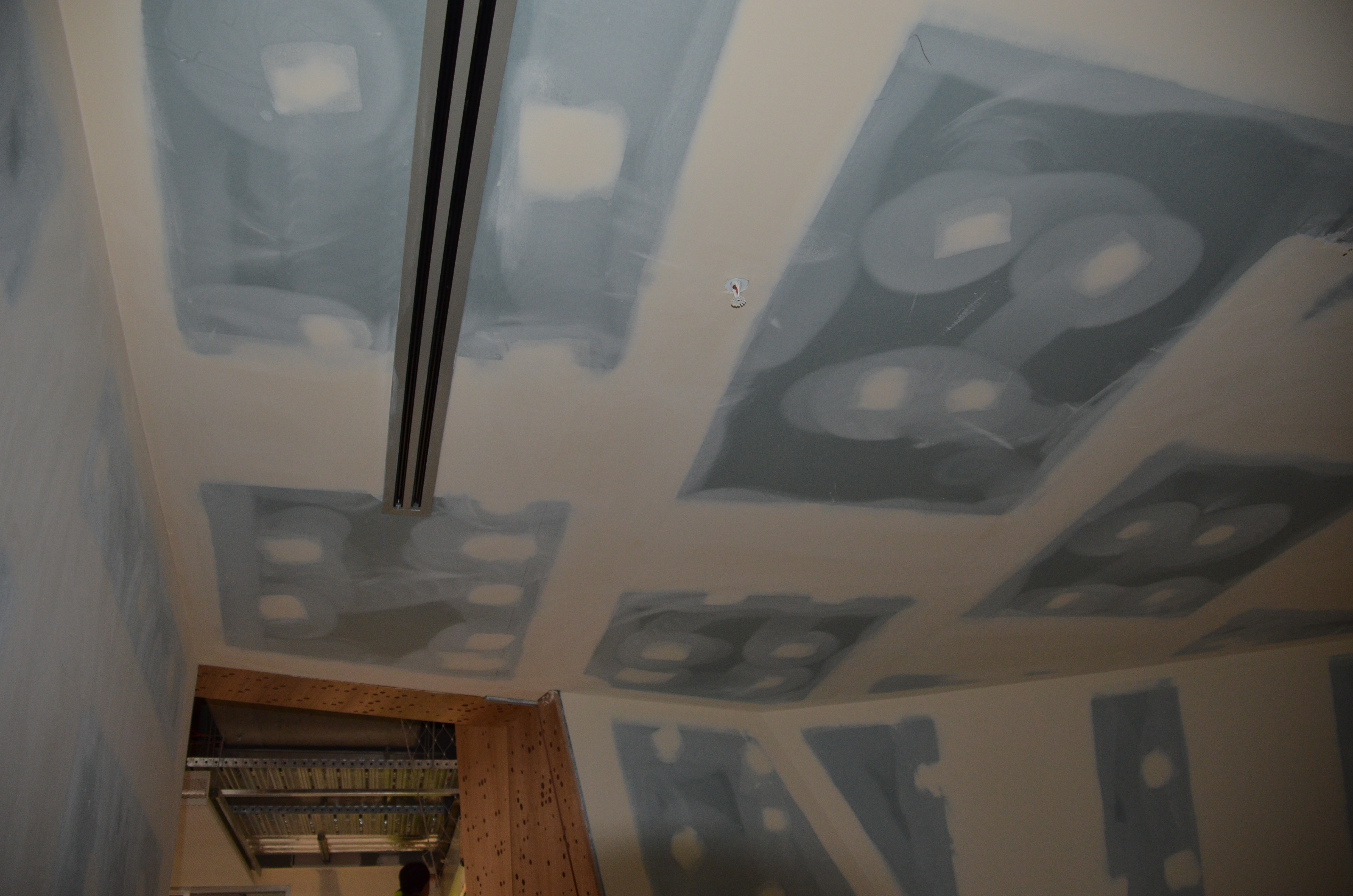 https://archive.abp.unimelb.edu.au/objects/images/Construction/Images/Hanging studio/Internal plasterboard lining and framing/DSC_9139.JPG