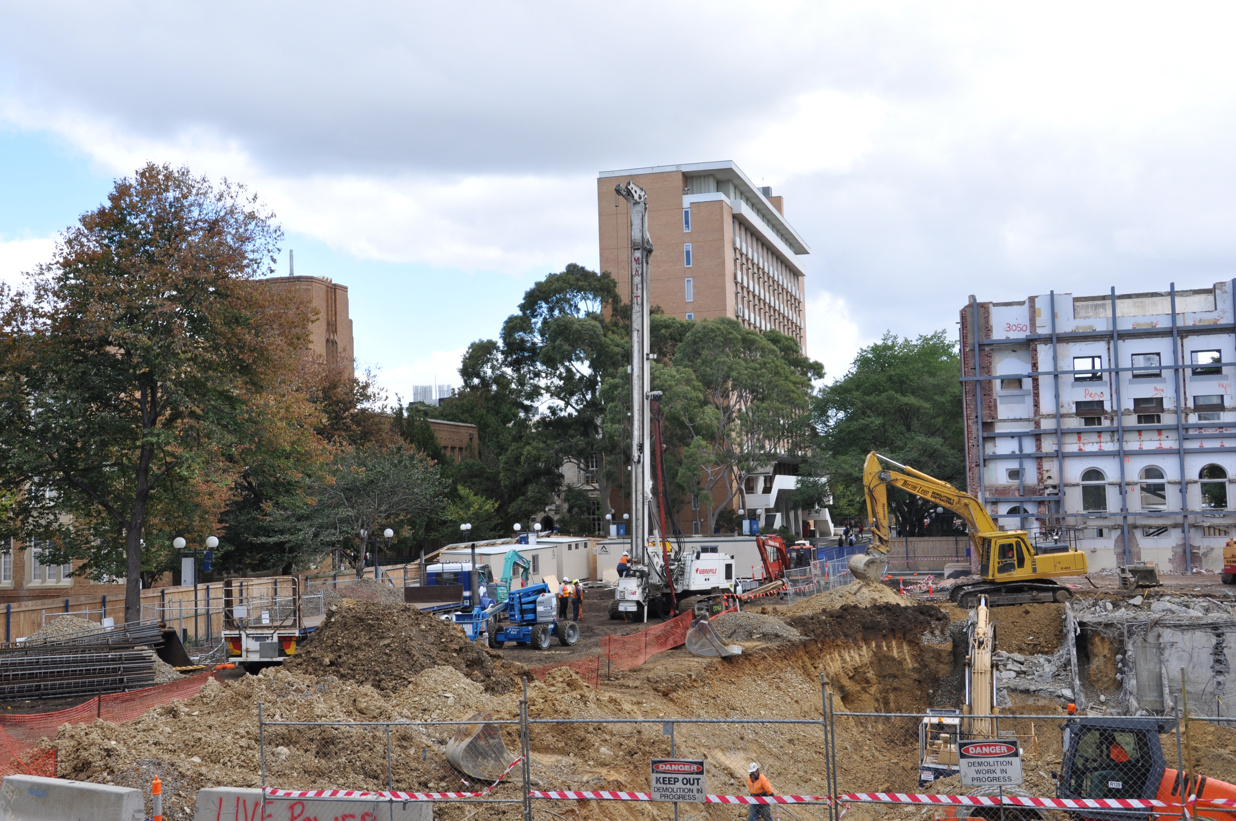 https://archive.abp.unimelb.edu.au/objects/images/Construction/Images/Basement/Bored pier construction/DSC_0053.JPG