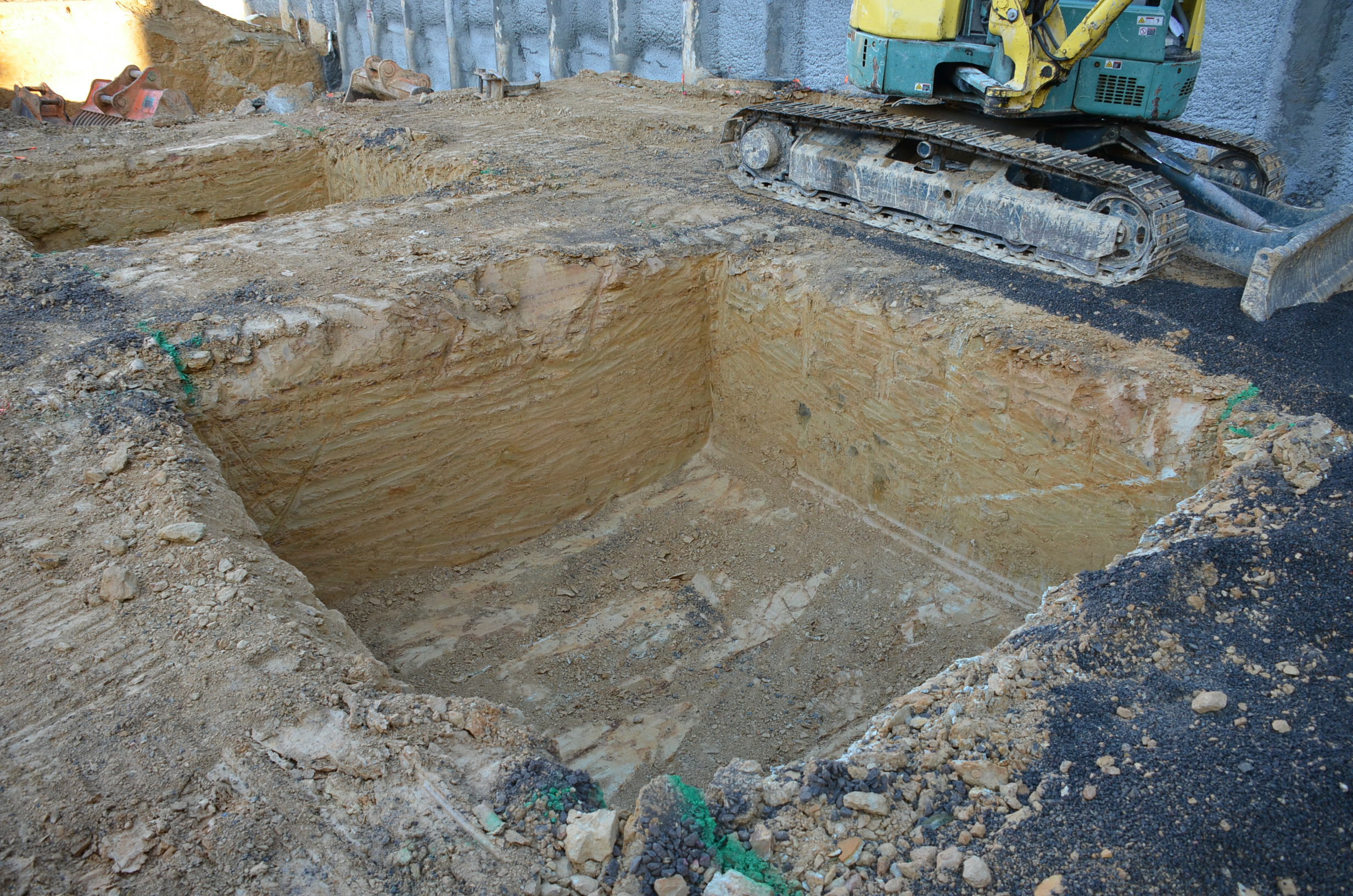 https://archive.abp.unimelb.edu.au/objects/images/Construction/Images/Pad footings & raft footings/DSC_0428.JPG https://archive.abp.unimelb.edu.au/objects/images/Construction/Images/Pad footings & raft footings/DSC_0428.JPG