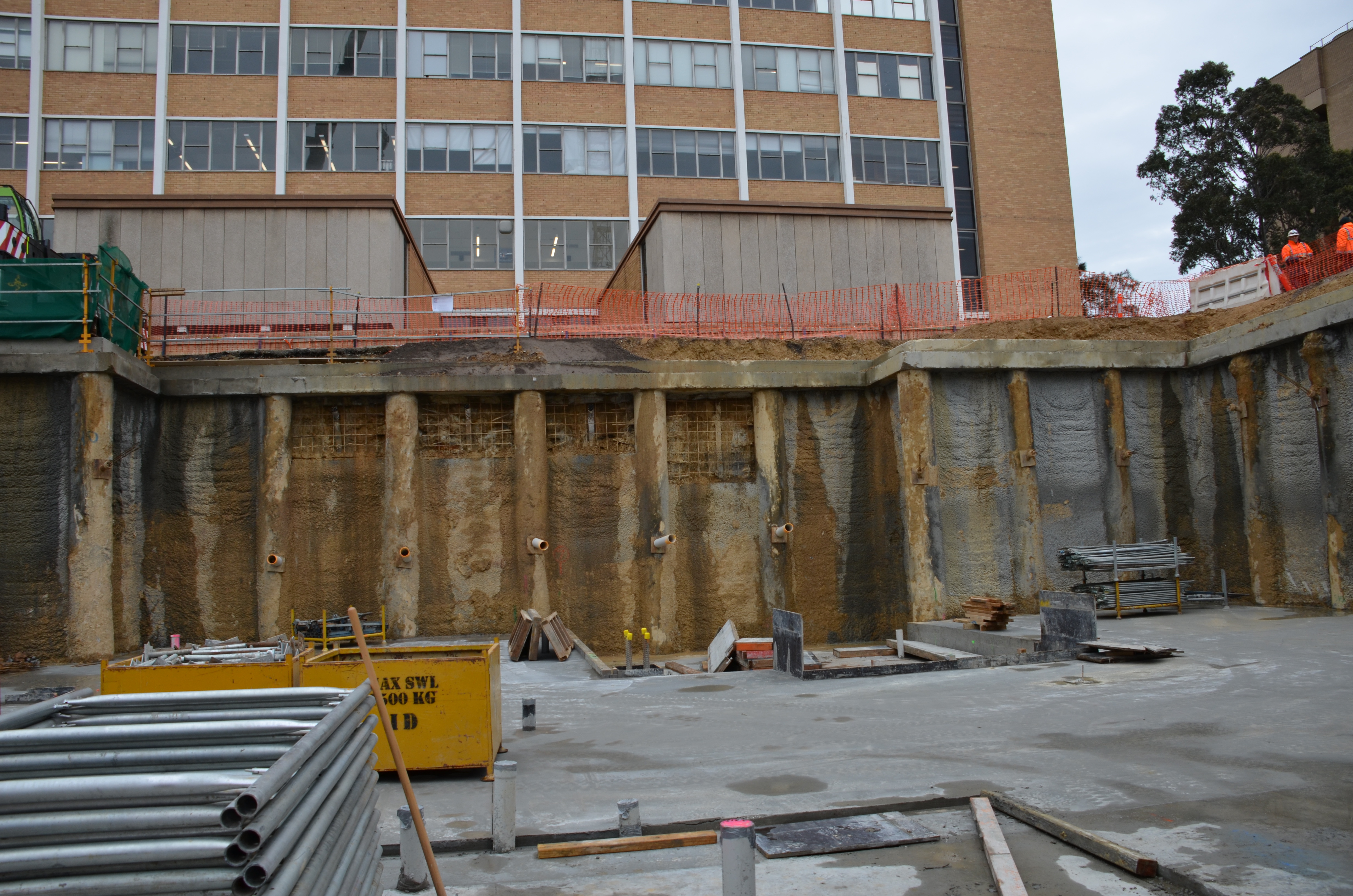 https://archive.abp.unimelb.edu.au/objects/images/Construction/Images/Services/Mechanical/Air intake plenums/DSC_1061.JPG