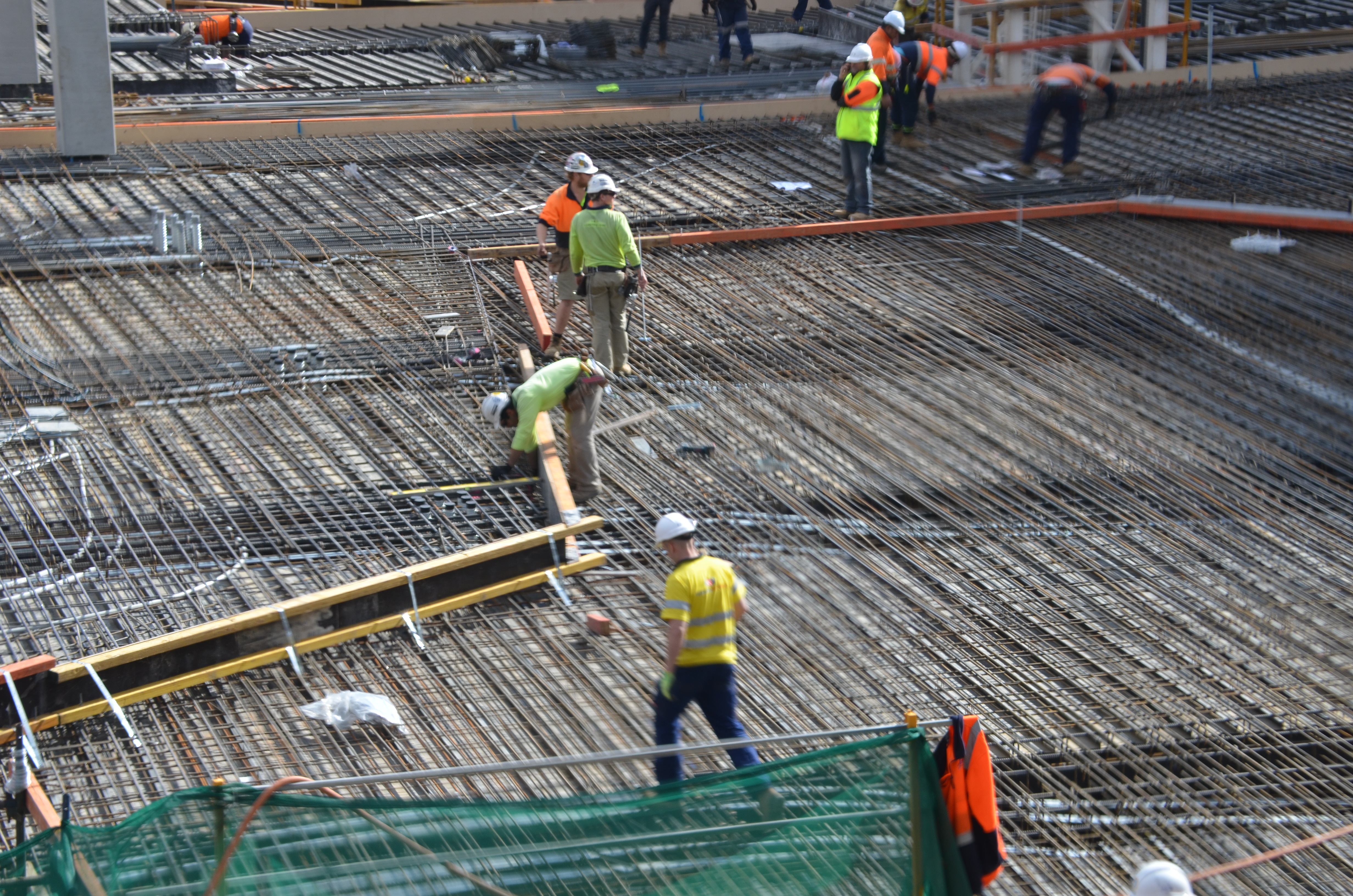 https://archive.abp.unimelb.edu.au/objects/images/Construction/Images/Concrete suspended slabs and beams/Ground level & formwork/DSC_1266.JPG https://archive.abp.unimelb.edu.au/objects/images/Construction/Images/Concrete suspended slabs and beams/Ground level & formwork/DSC_1266.JPG