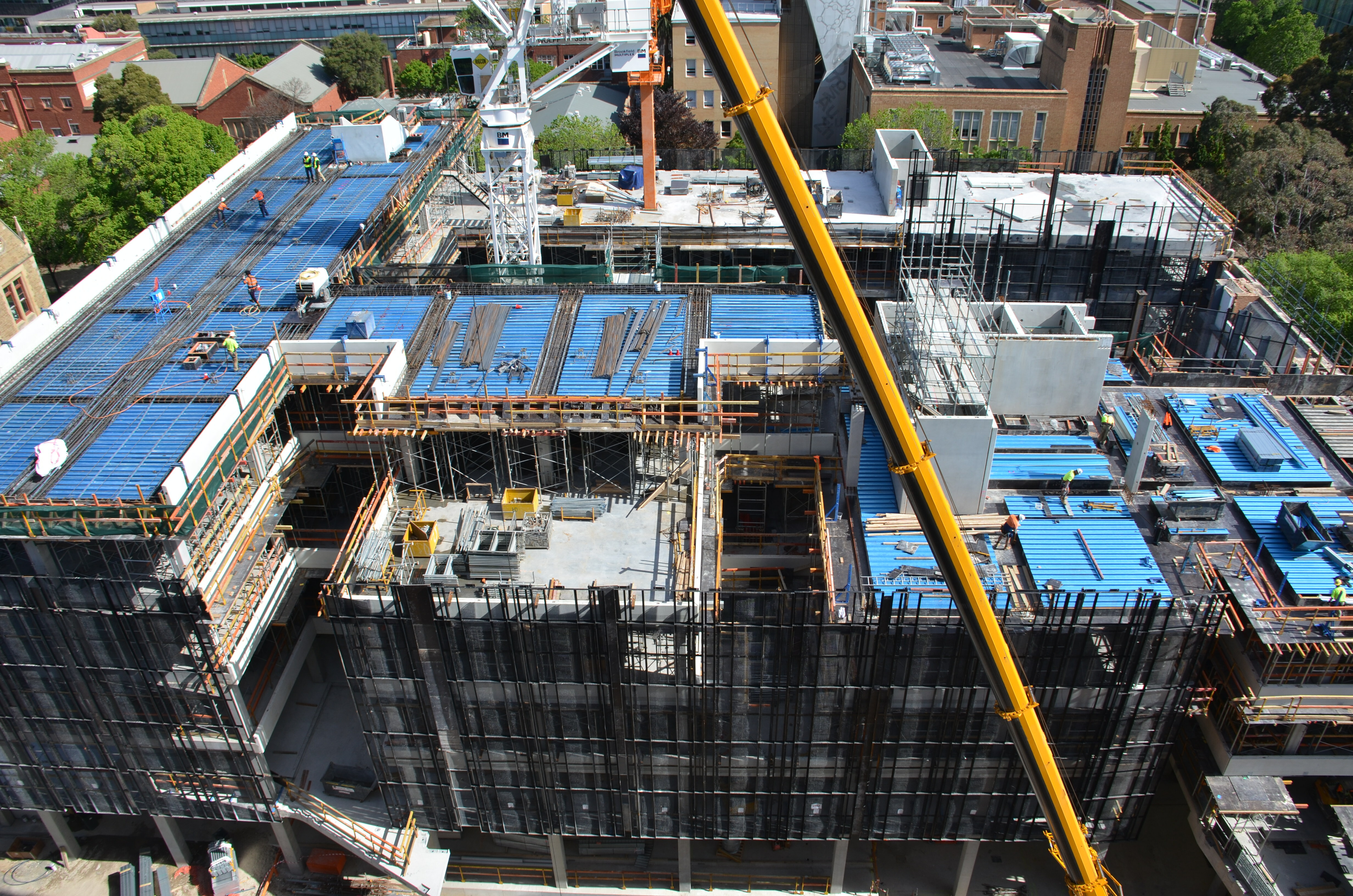 https://archive.abp.unimelb.edu.au/objects/images/Construction/Images/Concrete suspended slabs and beams/Levels 1-5 & formwork/DSC_3197.JPG