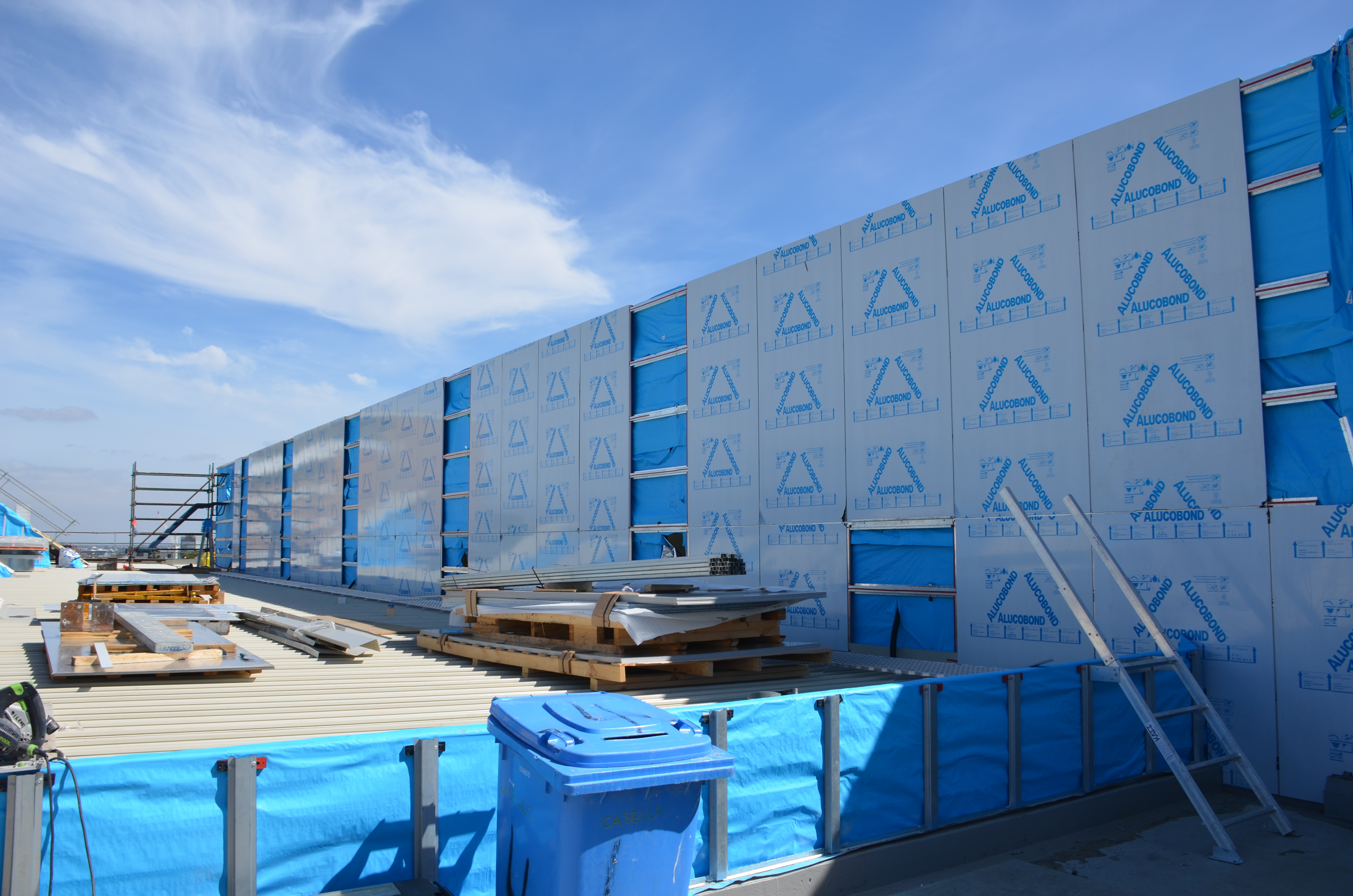 https://archive.abp.unimelb.edu.au/objects/images/Construction/Images/Roof/Sheet wall claddings/Composite sheet/DSC_6256.JPG https://archive.abp.unimelb.edu.au/objects/images/Construction/Images/Roof/Sheet wall claddings/Composite sheet/DSC_6256.JPG