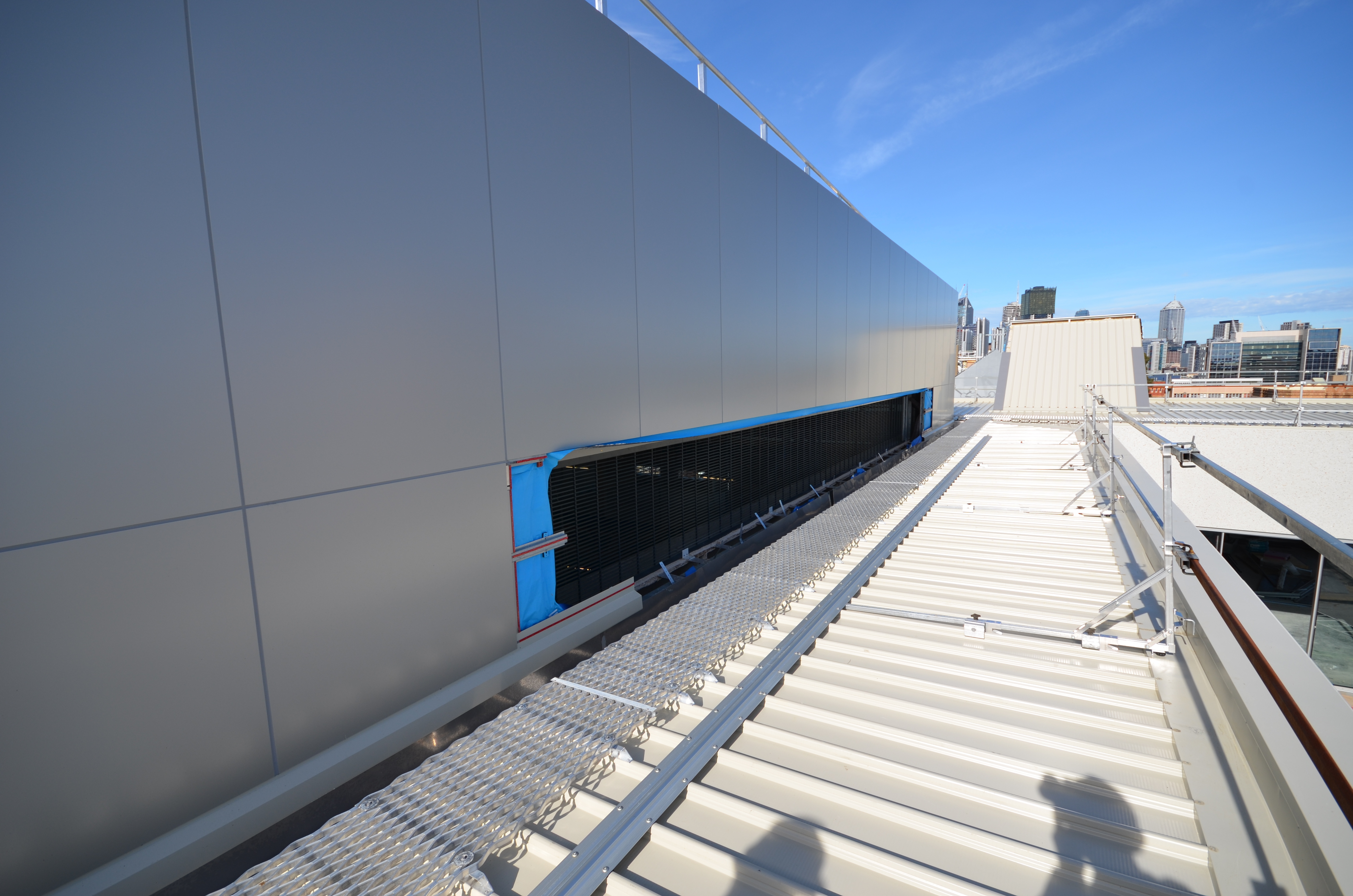 https://archive.abp.unimelb.edu.au/objects/images/Construction/Images/Atrium/Atrium grills/DSC_7788.JPG