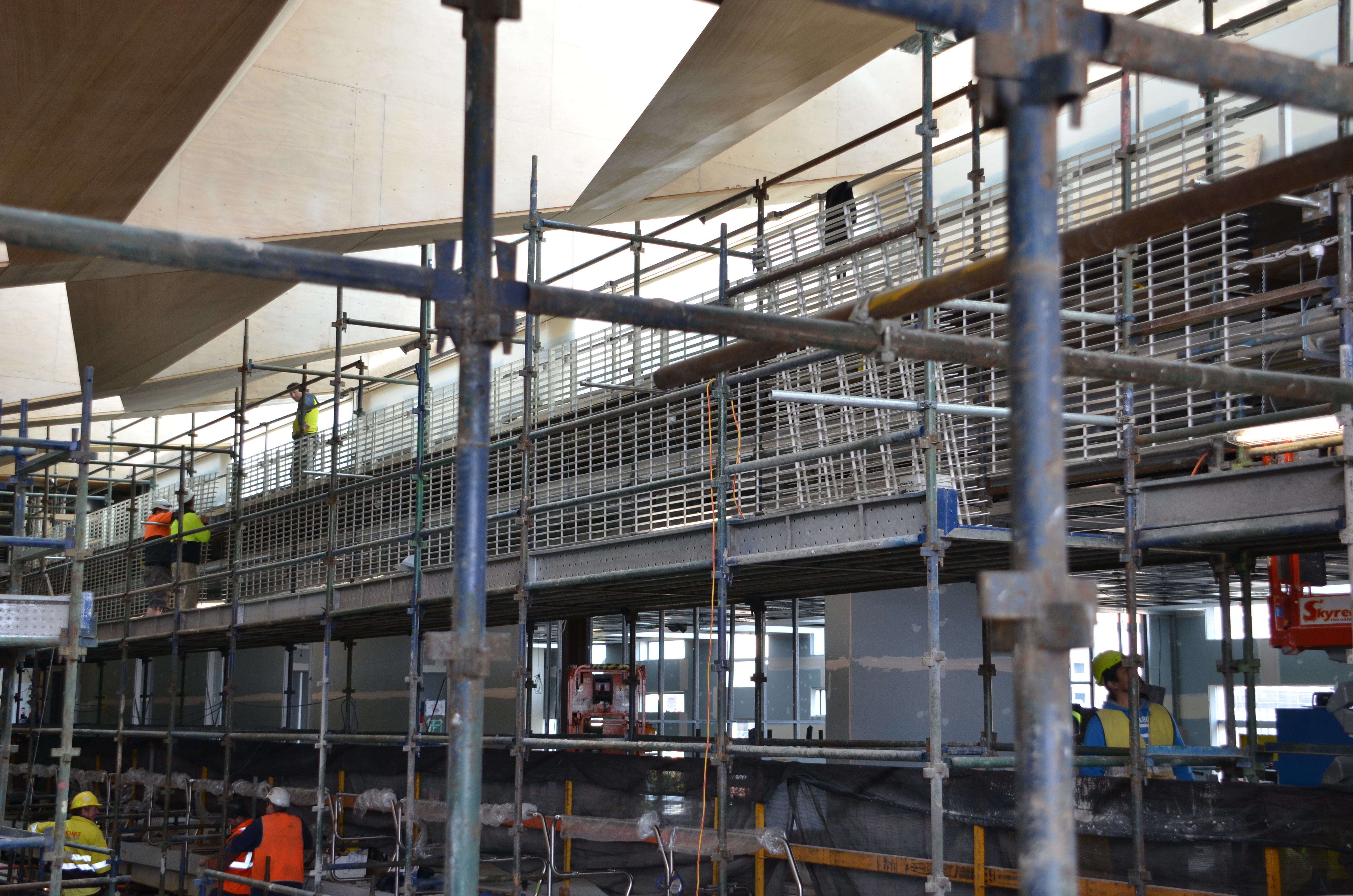 https://archive.abp.unimelb.edu.au/objects/images/Construction/Images/Atrium/Atrium grills/DSC_7553.JPG