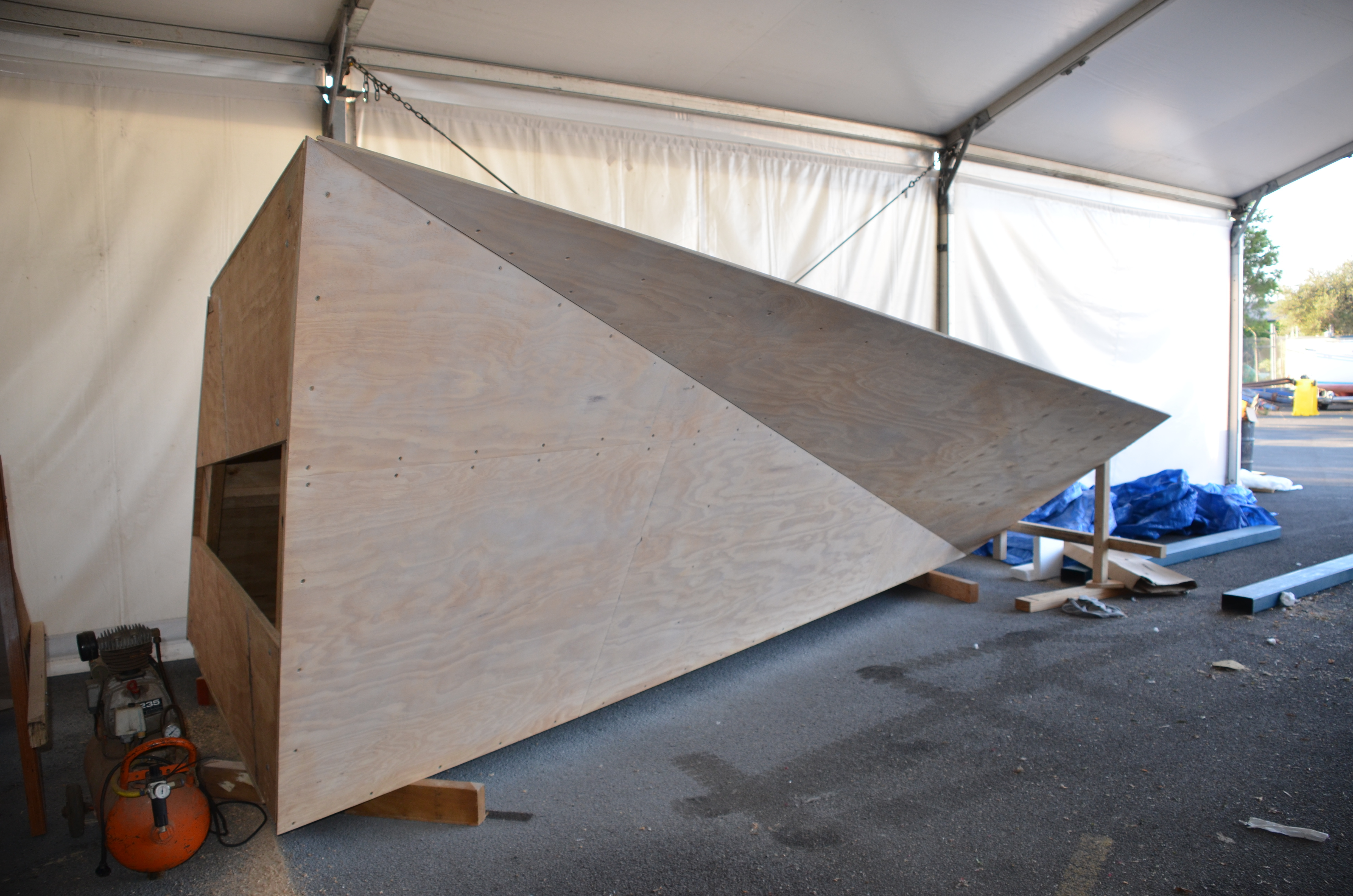 https://archive.abp.unimelb.edu.au/objects/images/Construction/Images/LVL roof beams & coffers/Manufacture by Timberbuilt/DSC_5040.JPG
