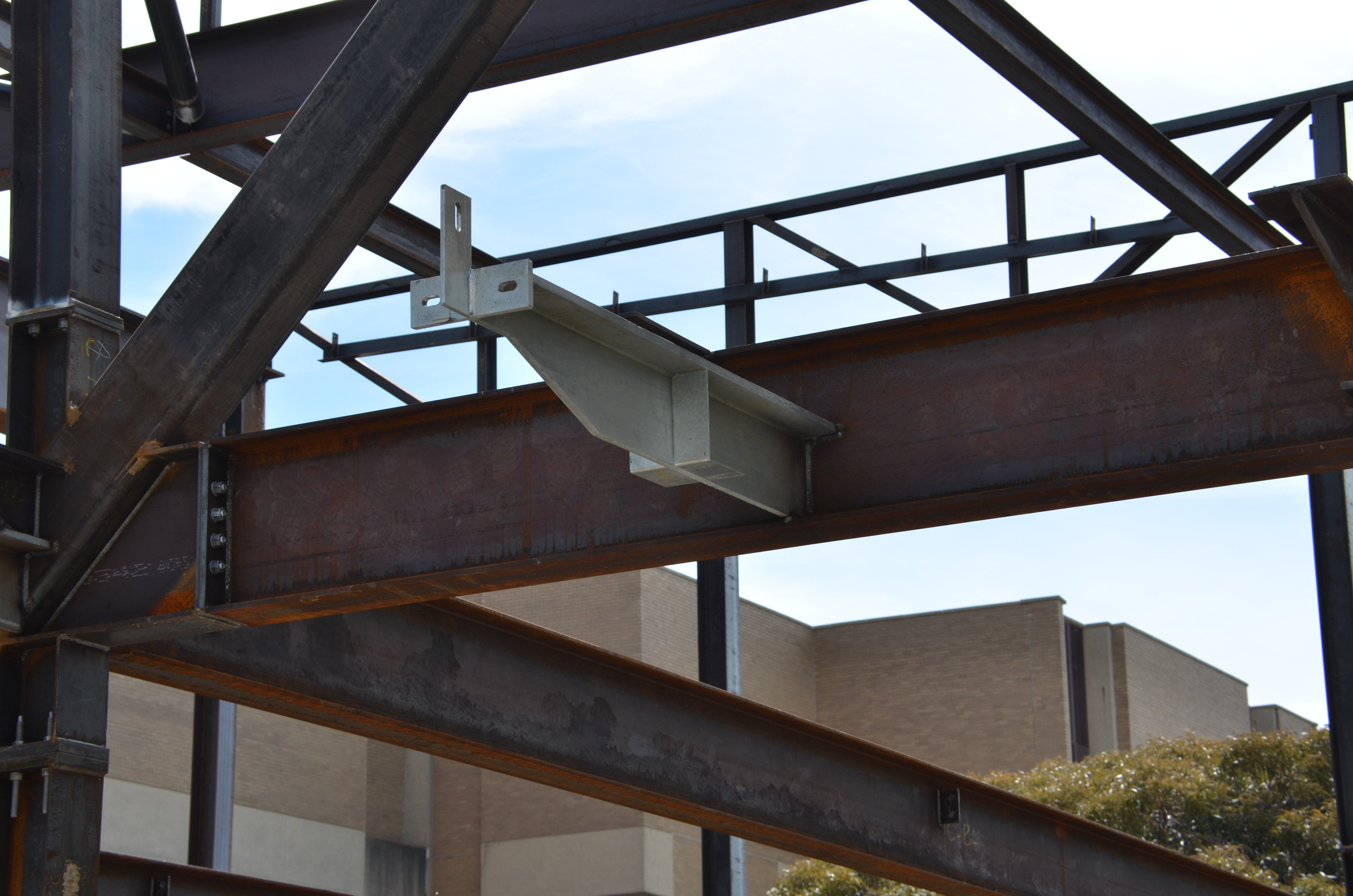 https://archive.abp.unimelb.edu.au/objects/images/Construction/Images/Structural steel/Cantilever/Erection/DSC_4470.JPG