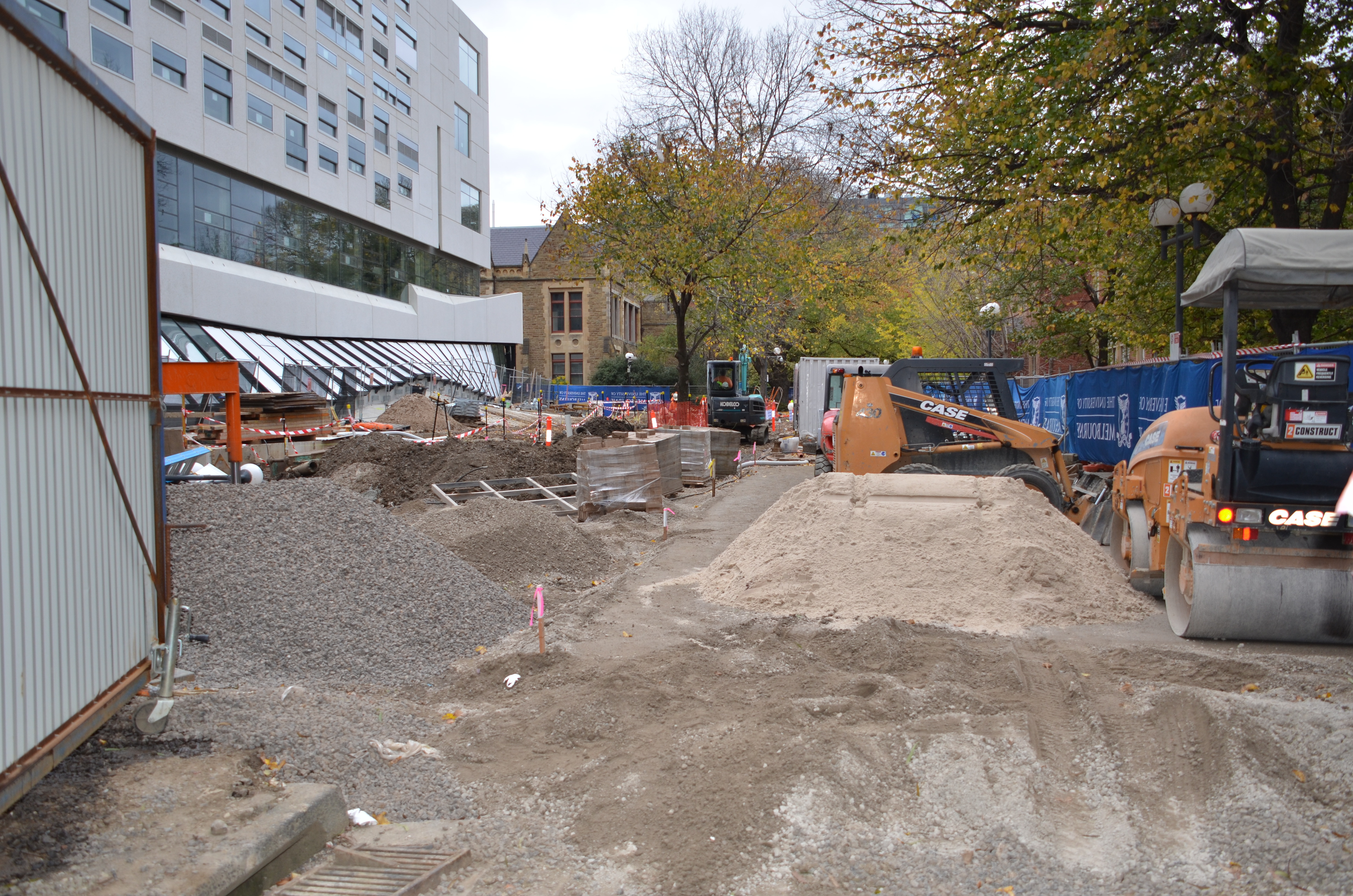 https://archive.abp.unimelb.edu.au/objects/images/Construction/Images/External Works/Groundworks/DSC_8126.JPG