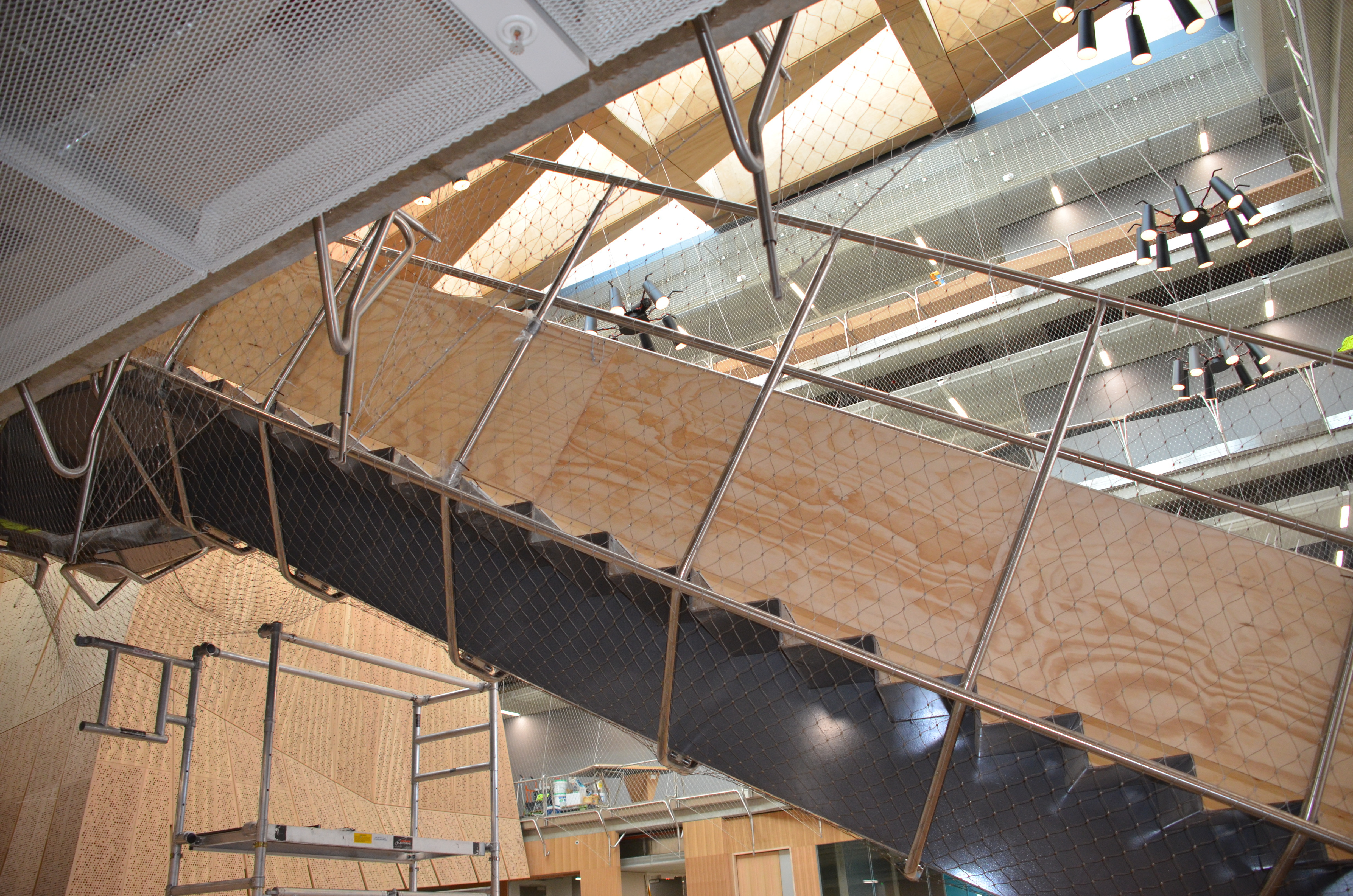 https://archive.abp.unimelb.edu.au/objects/images/Construction/Images/Stairs, walkways and balustrades/Level 2 to 1 East/DSC_9736.JPG