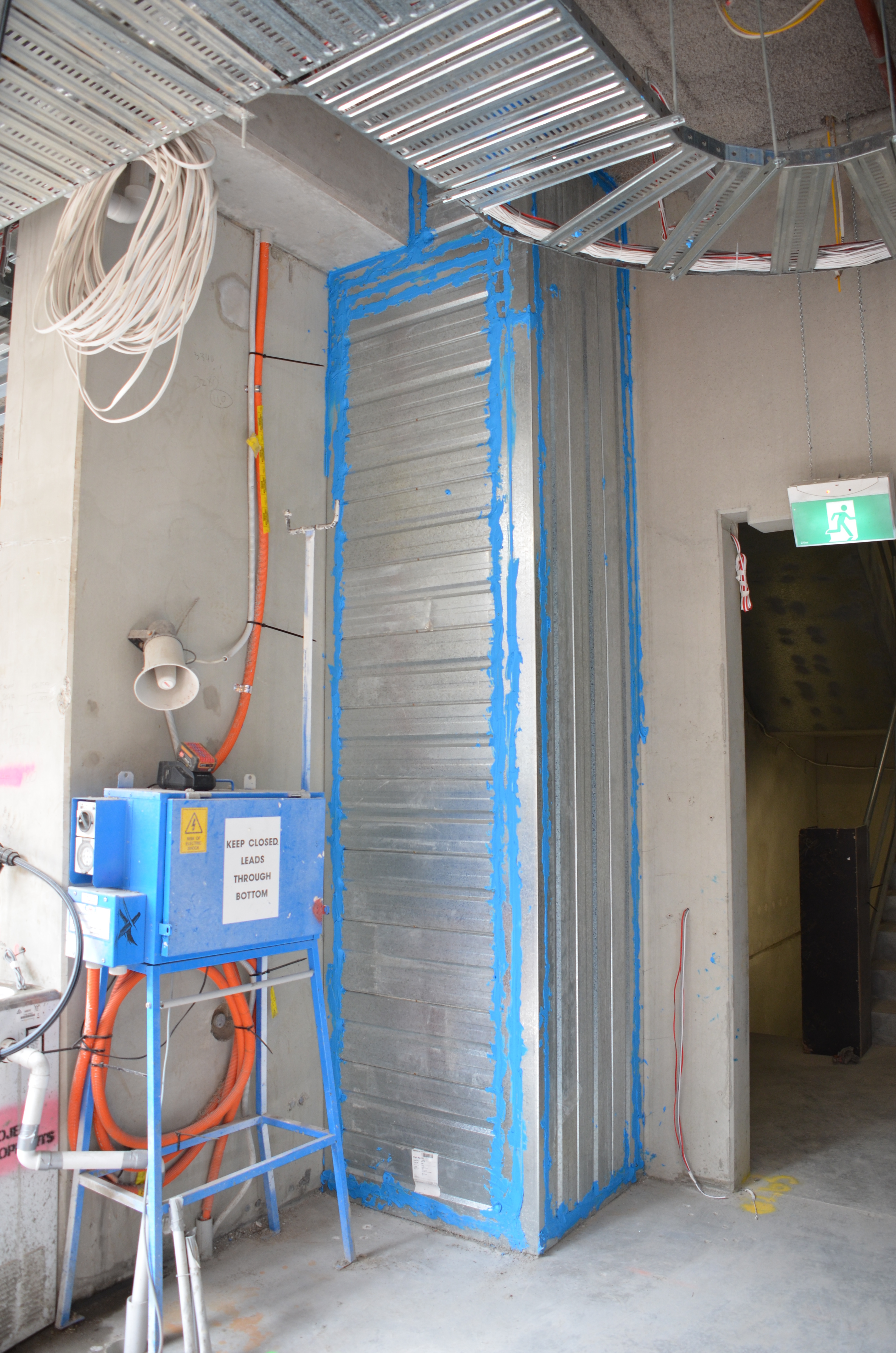 https://archive.abp.unimelb.edu.au/objects/images/Construction/Images/Services/Riser shafts/DSC_5219.JPG