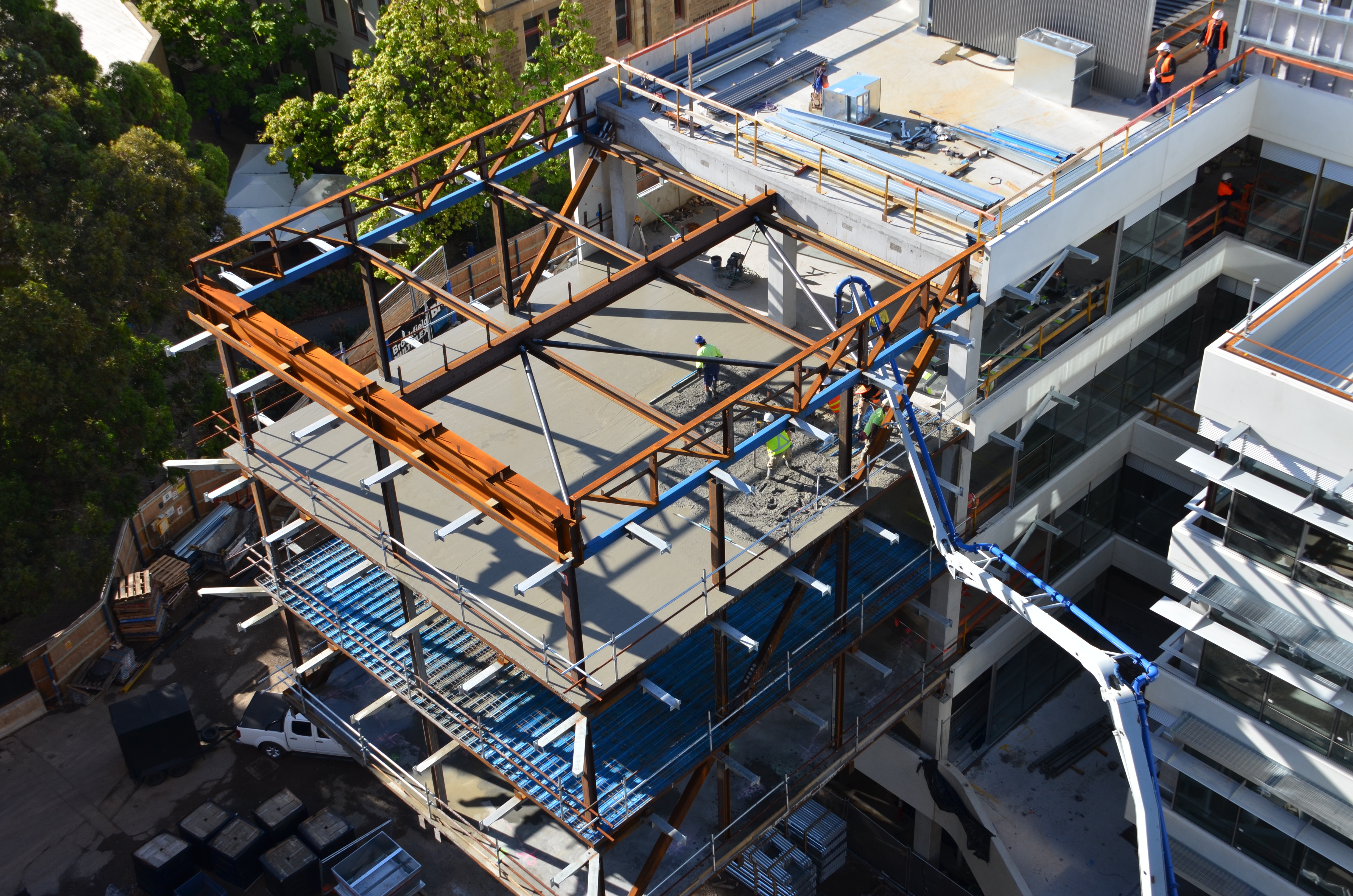 https://archive.abp.unimelb.edu.au/objects/images/Construction/Images/Structural steel/Cantilever/Erection/DSC_5395.JPG https://archive.abp.unimelb.edu.au/objects/images/Construction/Images/Structural steel/Cantilever/Erection/DSC_5395.JPG