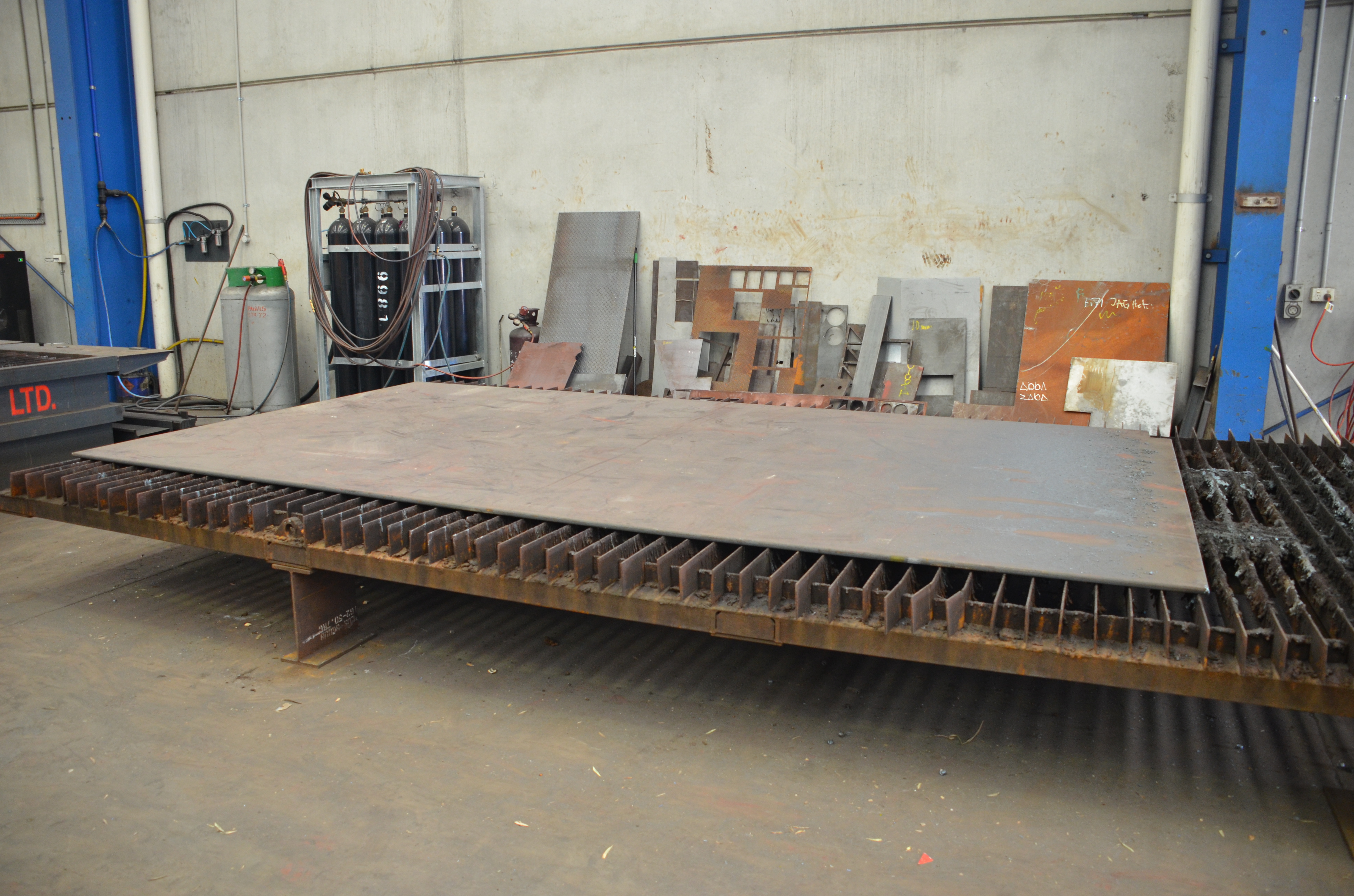 https://archive.abp.unimelb.edu.au/objects/images/Construction/Images/Structural steel/Aus Iron Industries fabrication/DSC_2801.JPG
