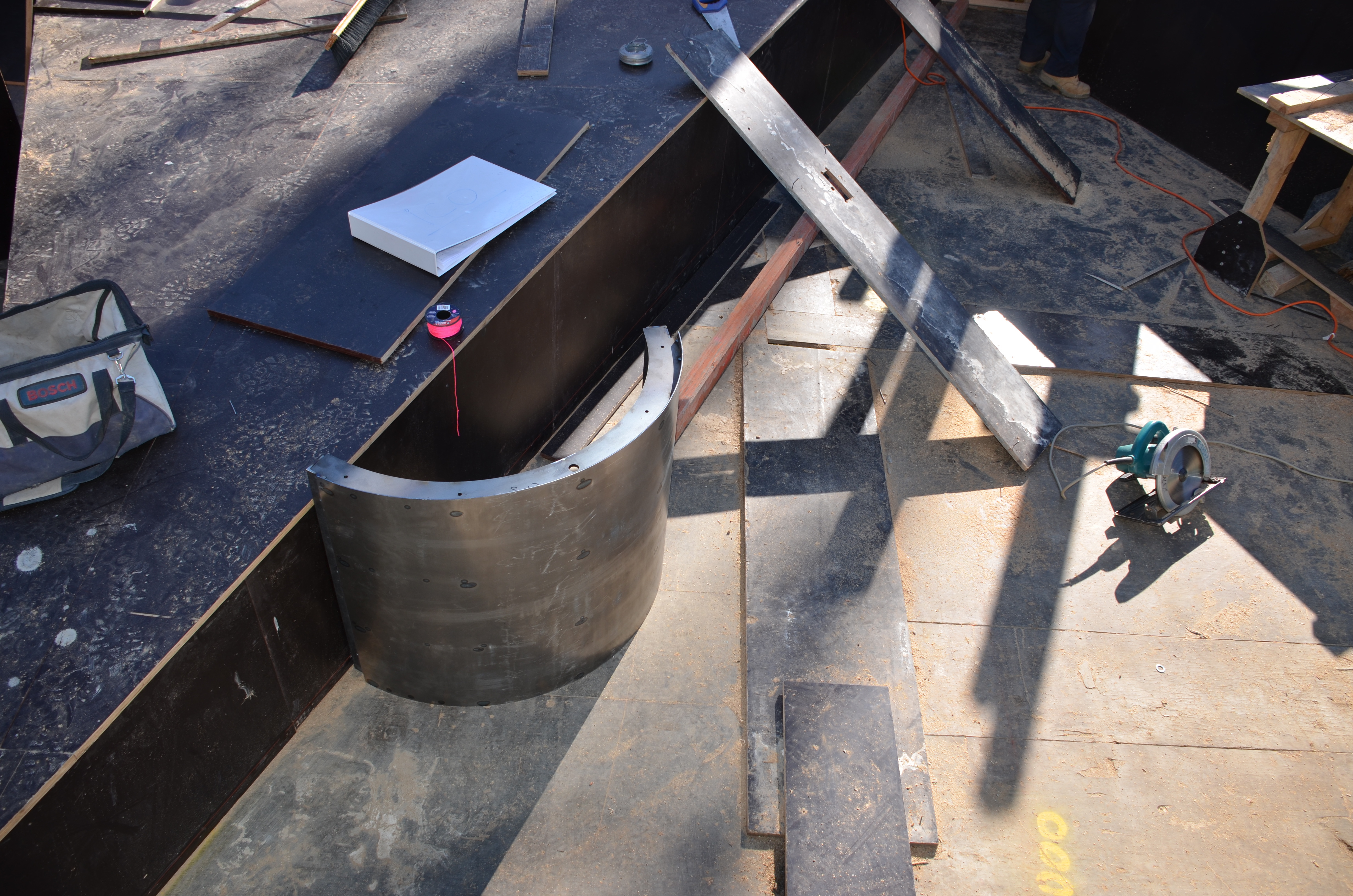 https://archive.abp.unimelb.edu.au/objects/images/Construction/Images/Concrete suspended slabs and beams/Wishbone beams library/DSC_0901.JPG