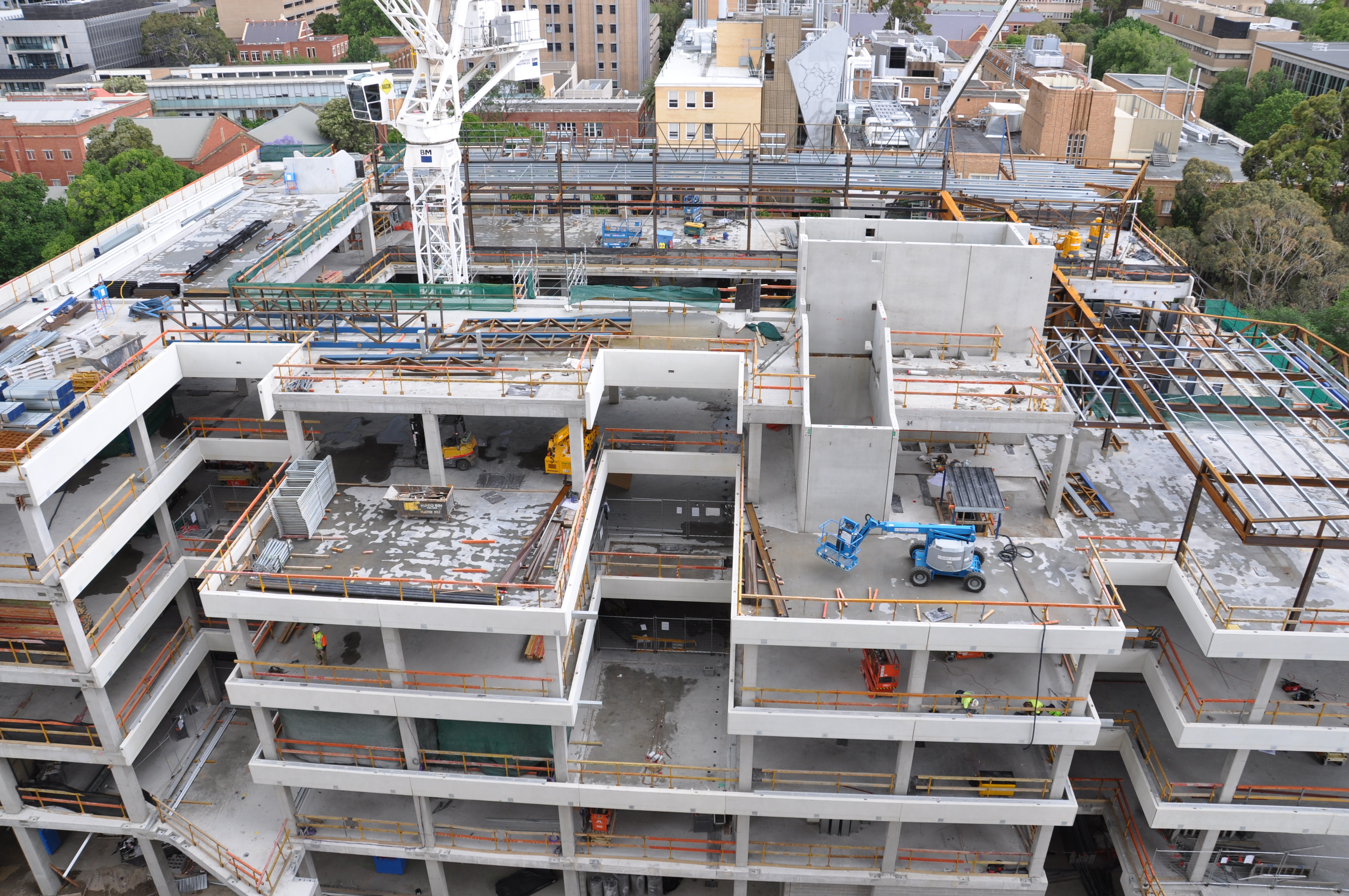 https://archive.abp.unimelb.edu.au/objects/images/Construction/Images/Structural steel/General roof/DSC_4052.JPG https://archive.abp.unimelb.edu.au/objects/images/Construction/Images/Structural steel/General roof/DSC_4052.JPG