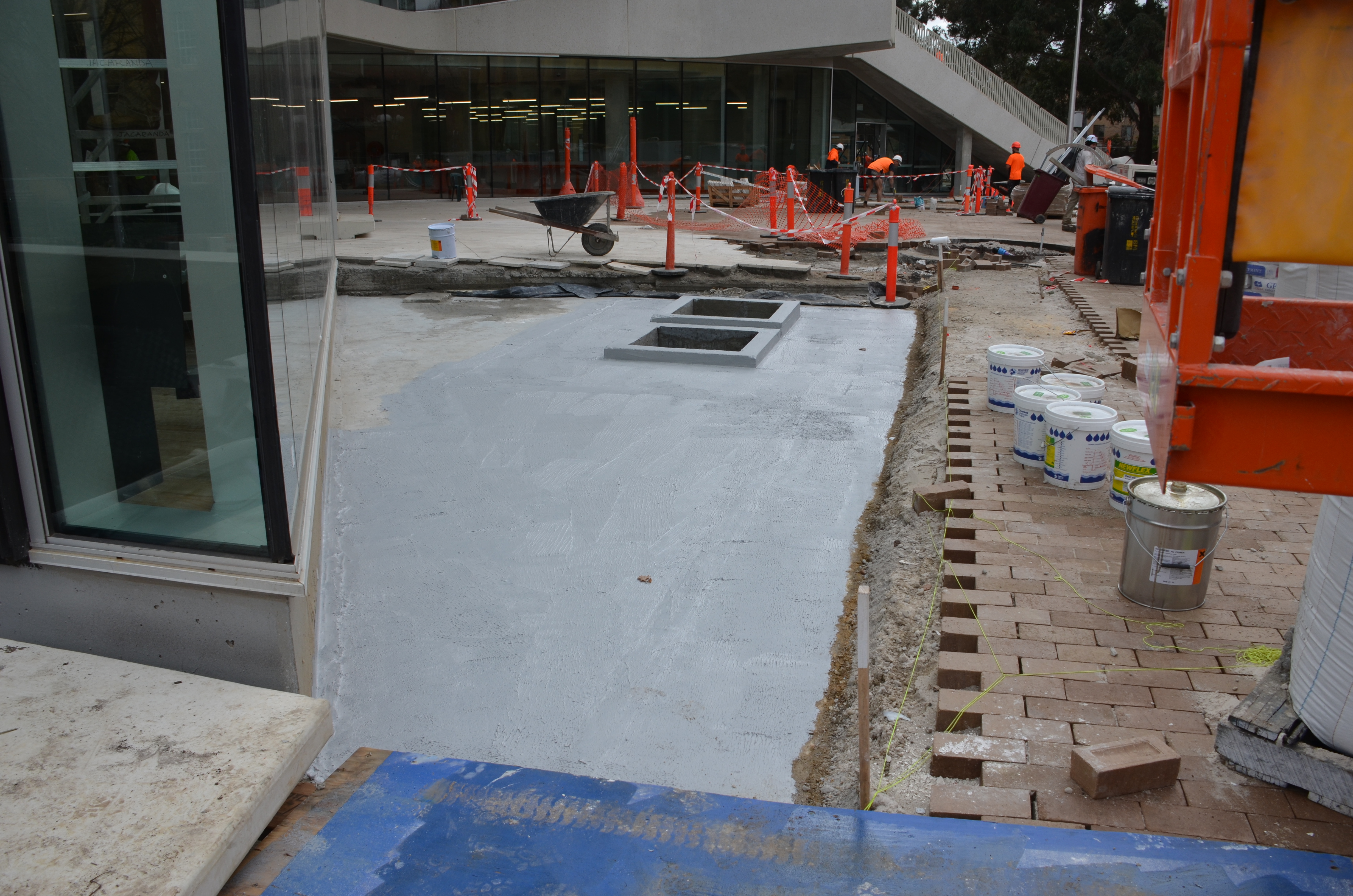 https://archive.abp.unimelb.edu.au/objects/images/Construction/Images/Water storage tank & pump room/DSC_9776.JPG https://archive.abp.unimelb.edu.au/objects/images/Construction/Images/Water storage tank & pump room/DSC_9776.JPG