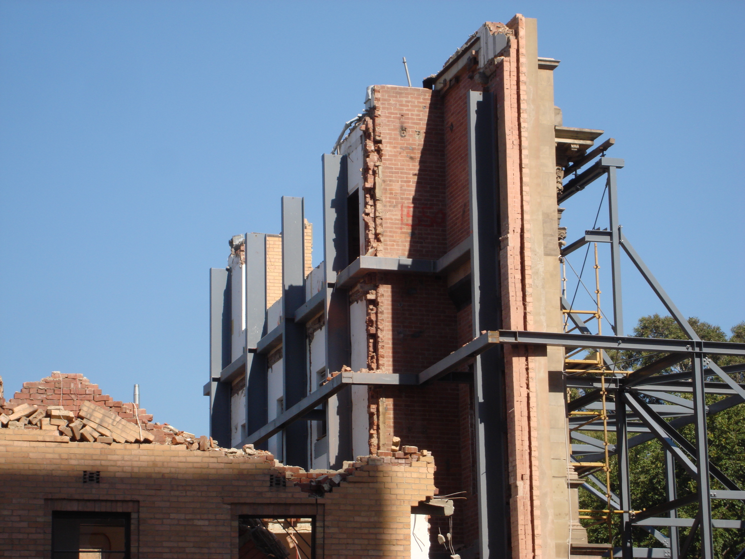https://archive.abp.unimelb.edu.au/objects/images/Pre-construction/Demolition/OC/DSC08392.JPG https://archive.abp.unimelb.edu.au/objects/images/Pre-construction/Demolition/OC/DSC08392.JPG