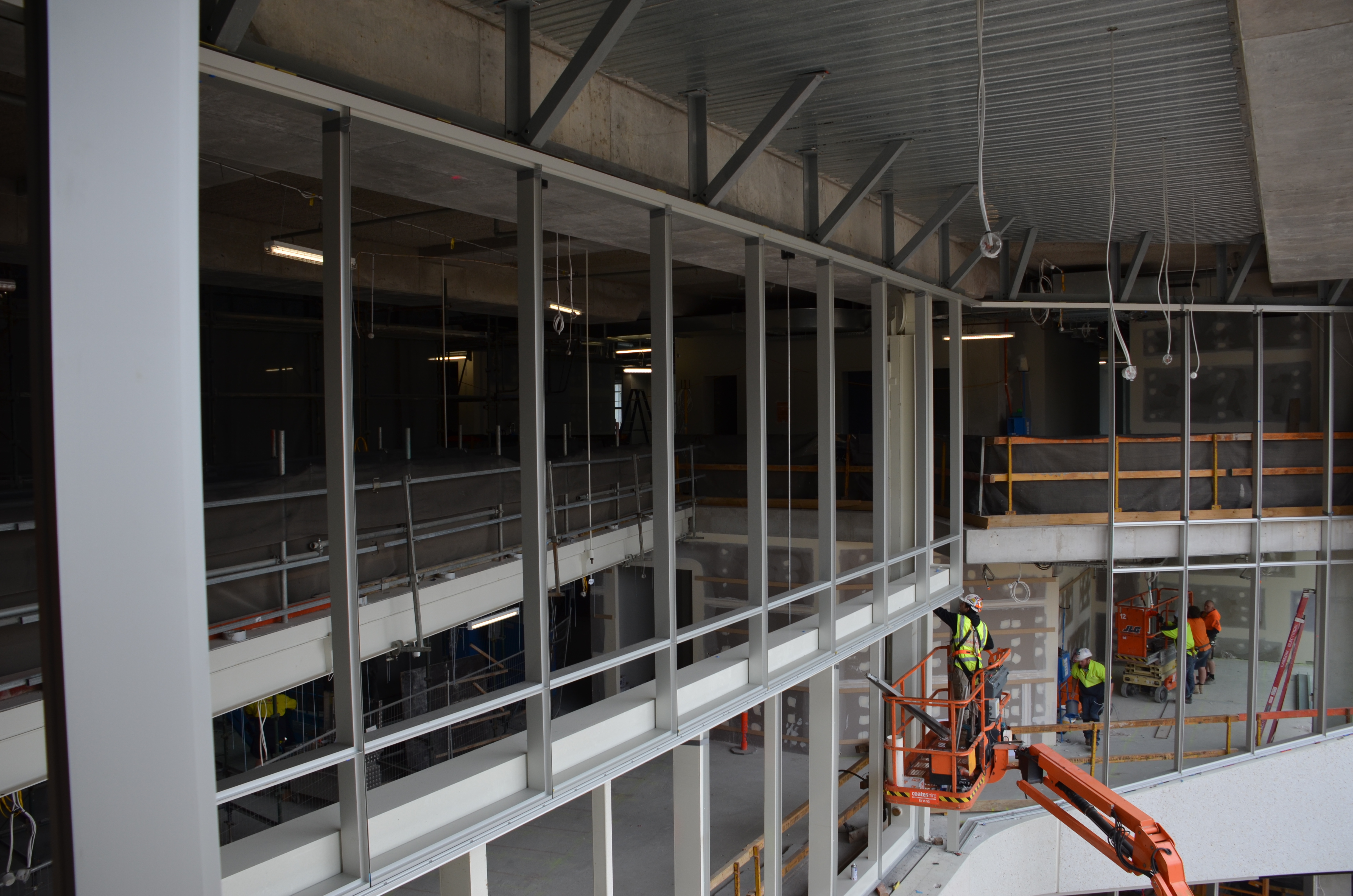 https://archive.abp.unimelb.edu.au/objects/images/Construction/Images/Doors and door frames/Atrium vertical sliding glazed door/DSC_7561.JPG