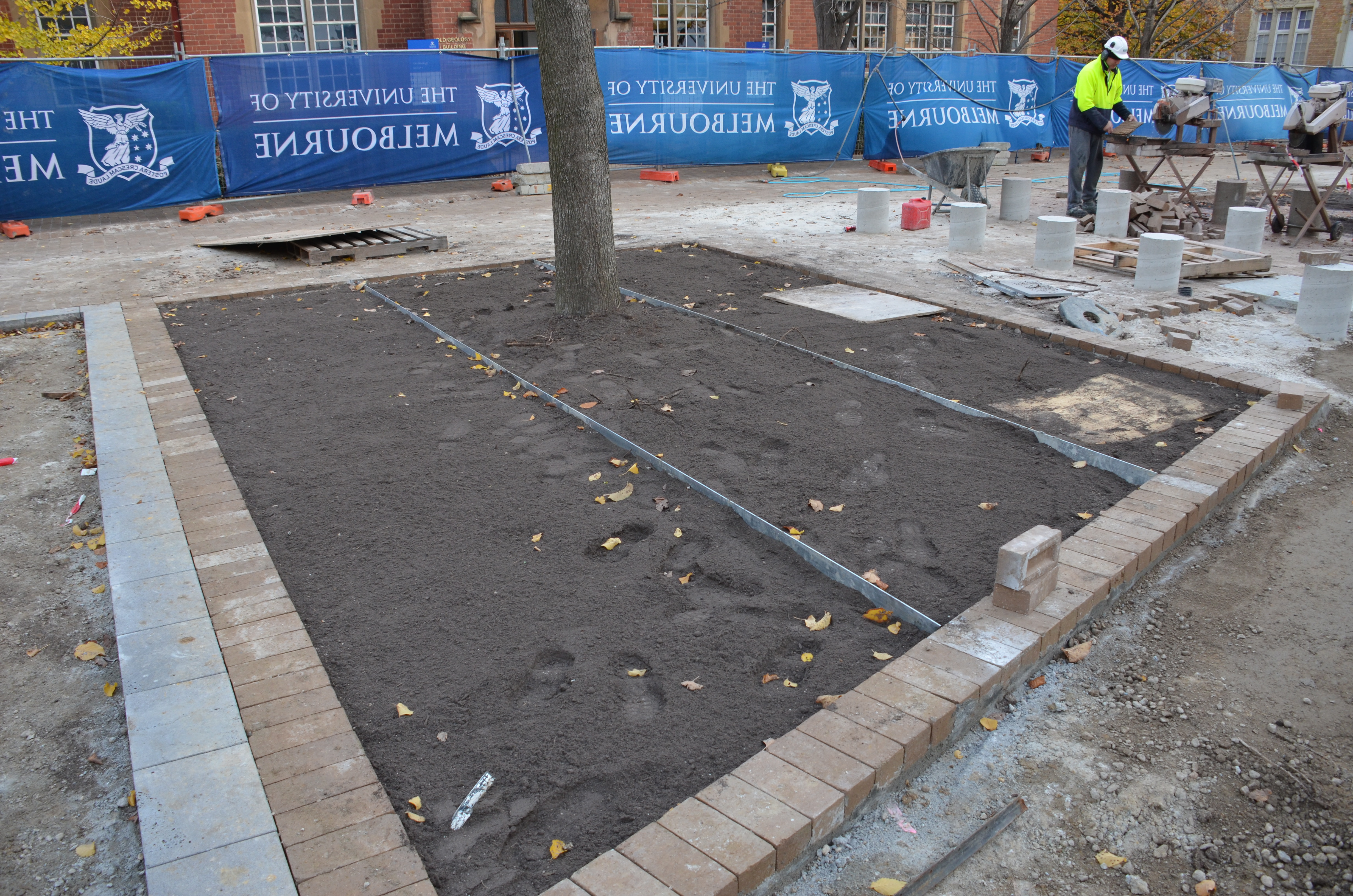 https://archive.abp.unimelb.edu.au/objects/images/Construction/Images/External Works/Brick paving & brick walls/DSC_8741.JPG https://archive.abp.unimelb.edu.au/objects/images/Construction/Images/External Works/Brick paving & brick walls/DSC_8741.JPG