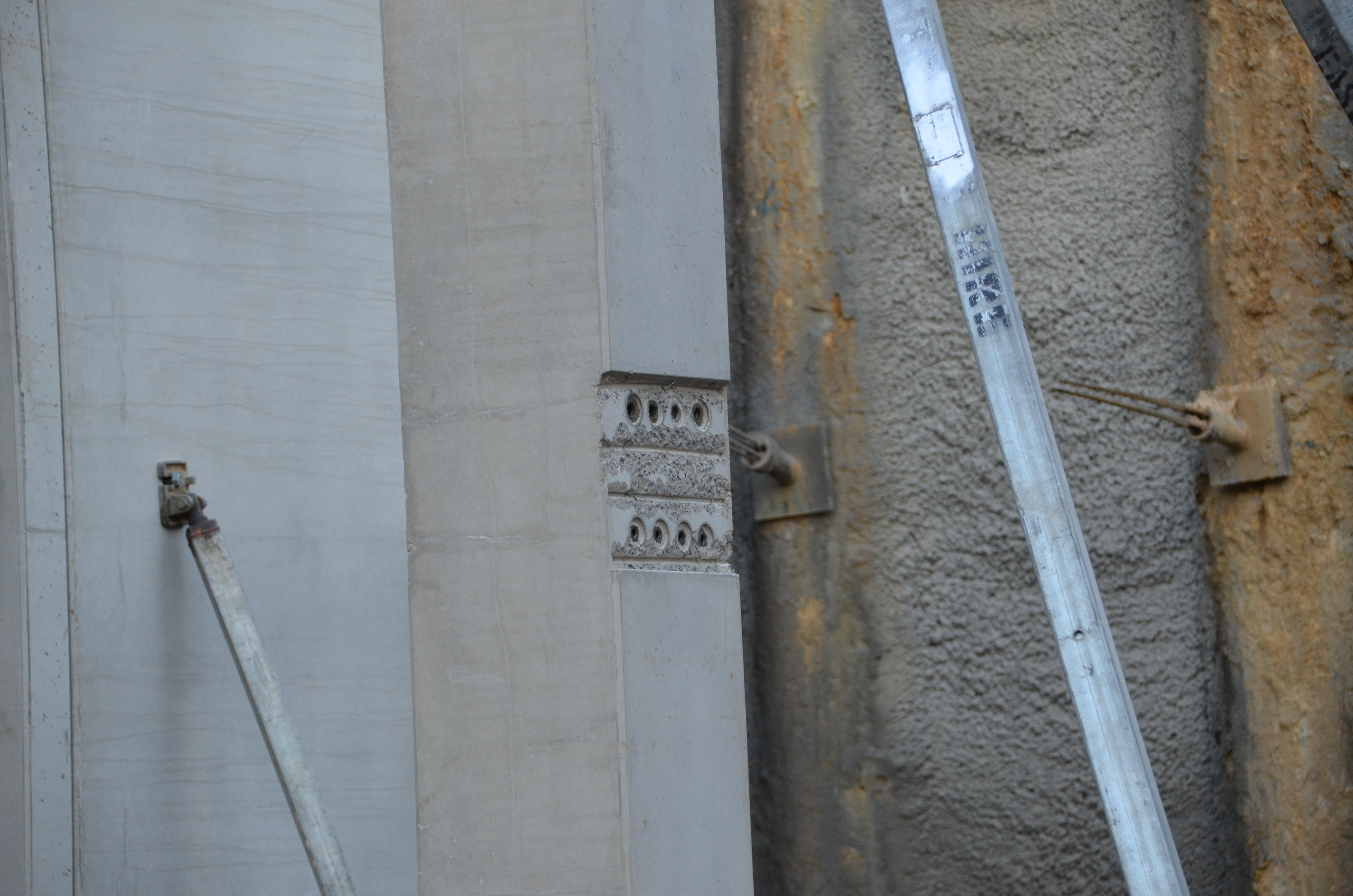 https://archive.abp.unimelb.edu.au/objects/images/Construction/Images/Precast structural concrete walls and columns/Basement/DSC_0681.JPG