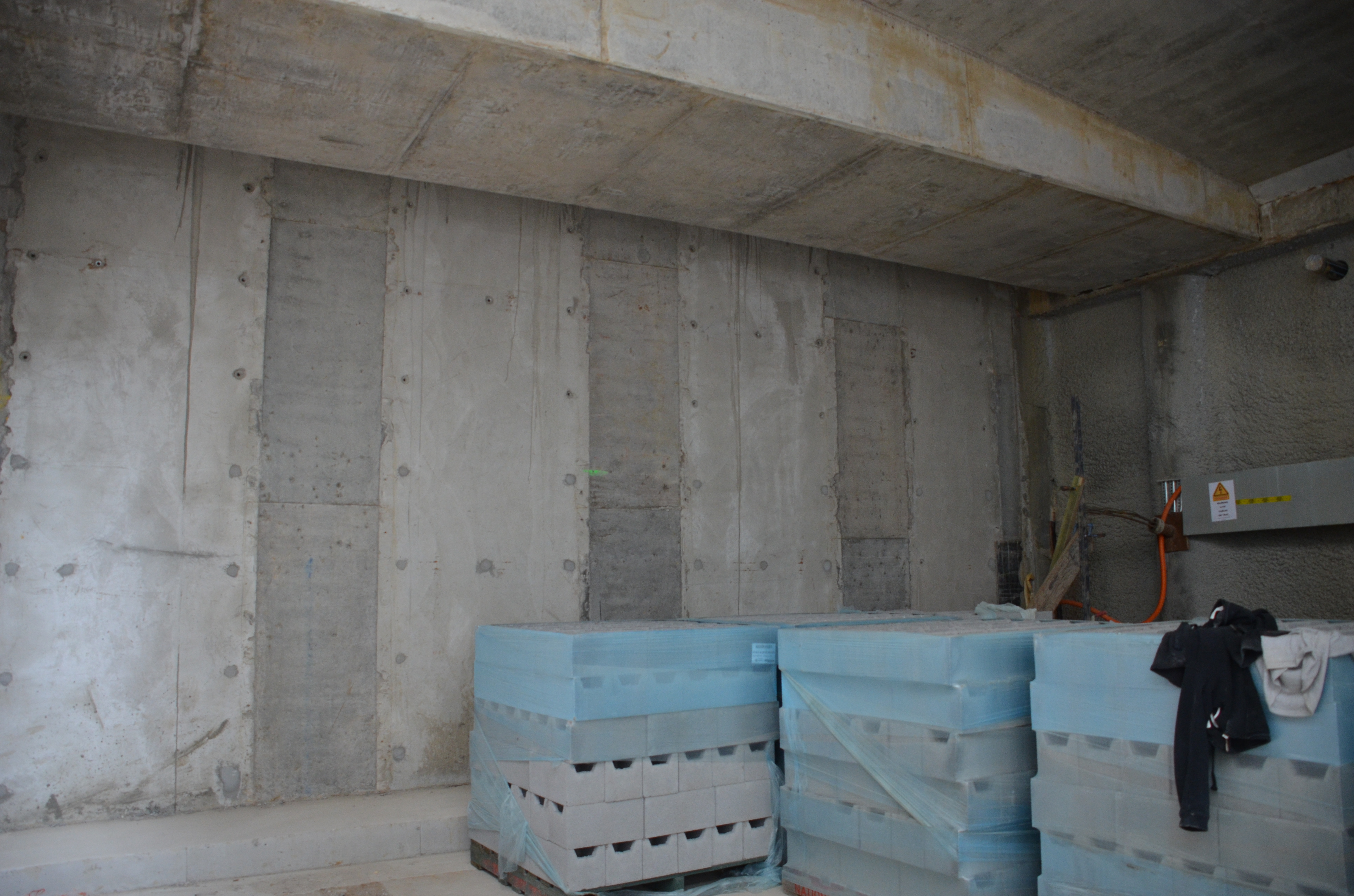 https://archive.abp.unimelb.edu.au/objects/images/Construction/Images/Water storage tank & pump room/DSC_2638.JPG https://archive.abp.unimelb.edu.au/objects/images/Construction/Images/Water storage tank & pump room/DSC_2638.JPG