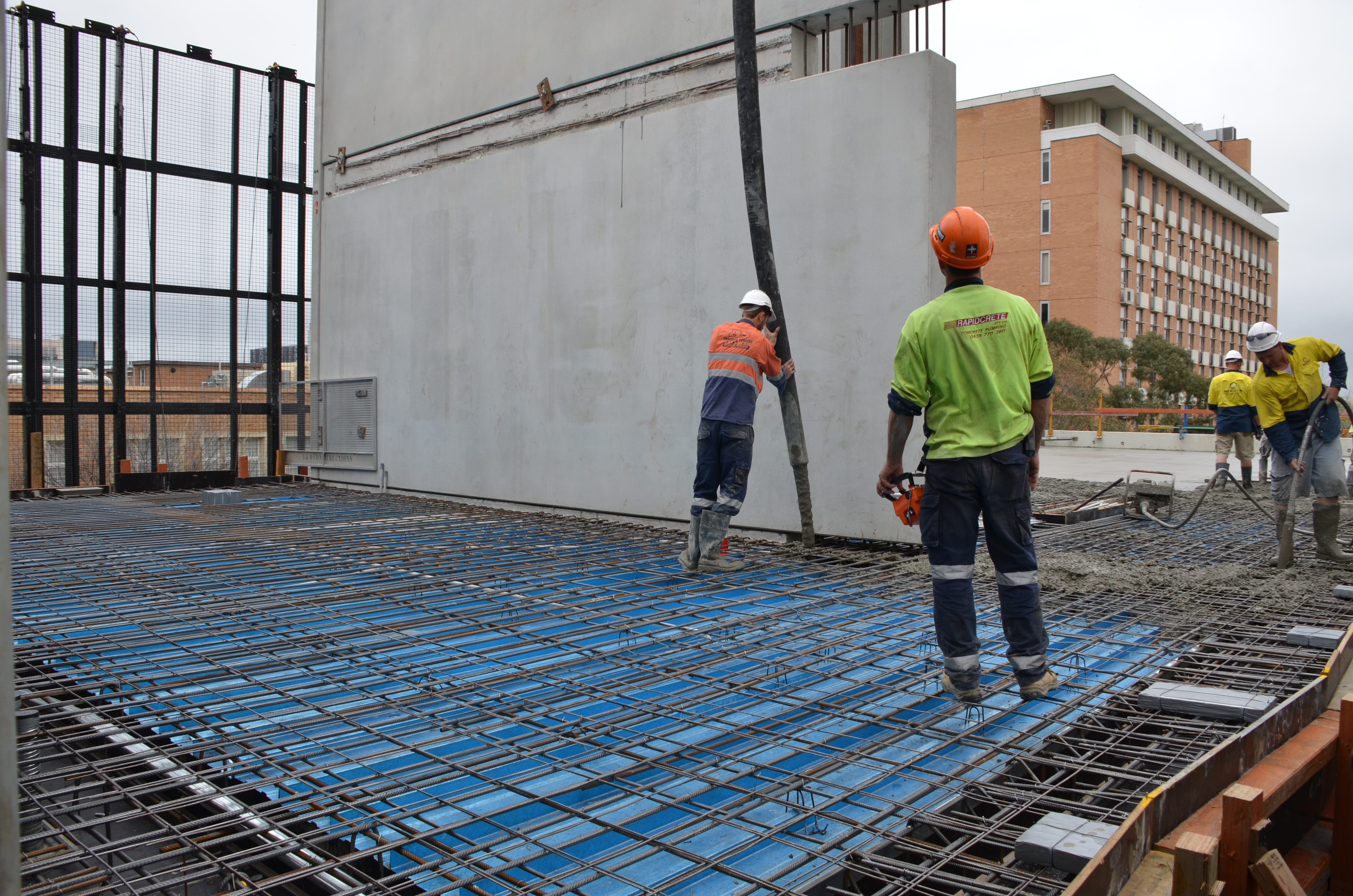 https://archive.abp.unimelb.edu.au/objects/images/Construction/Images/Concrete suspended slabs and beams/Levels 1-5 & formwork/DSC_2615.JPG