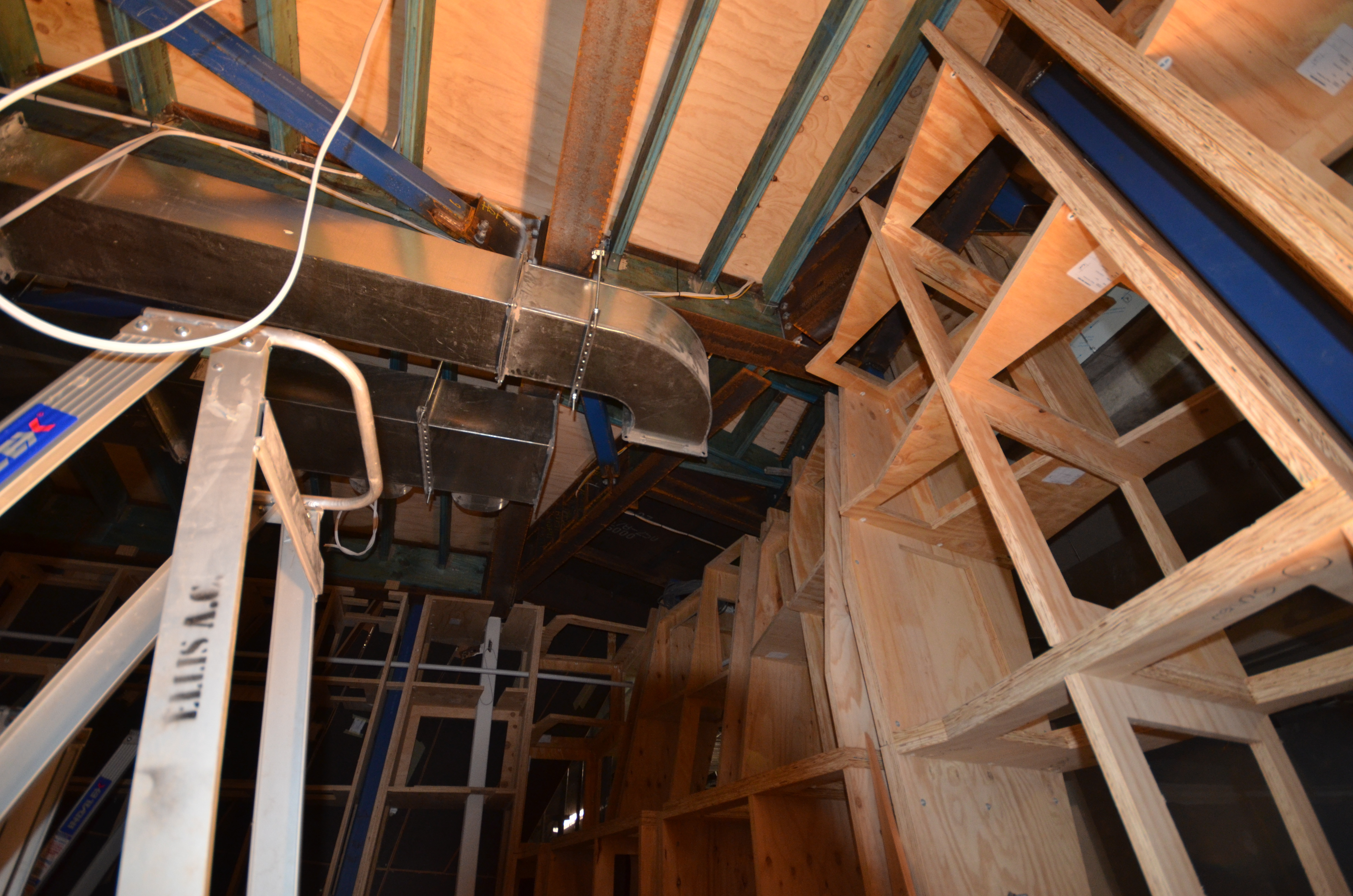 https://archive.abp.unimelb.edu.au/objects/images/Construction/Images/Hanging studio/Timber floors and plywood/DSC_7608.JPG