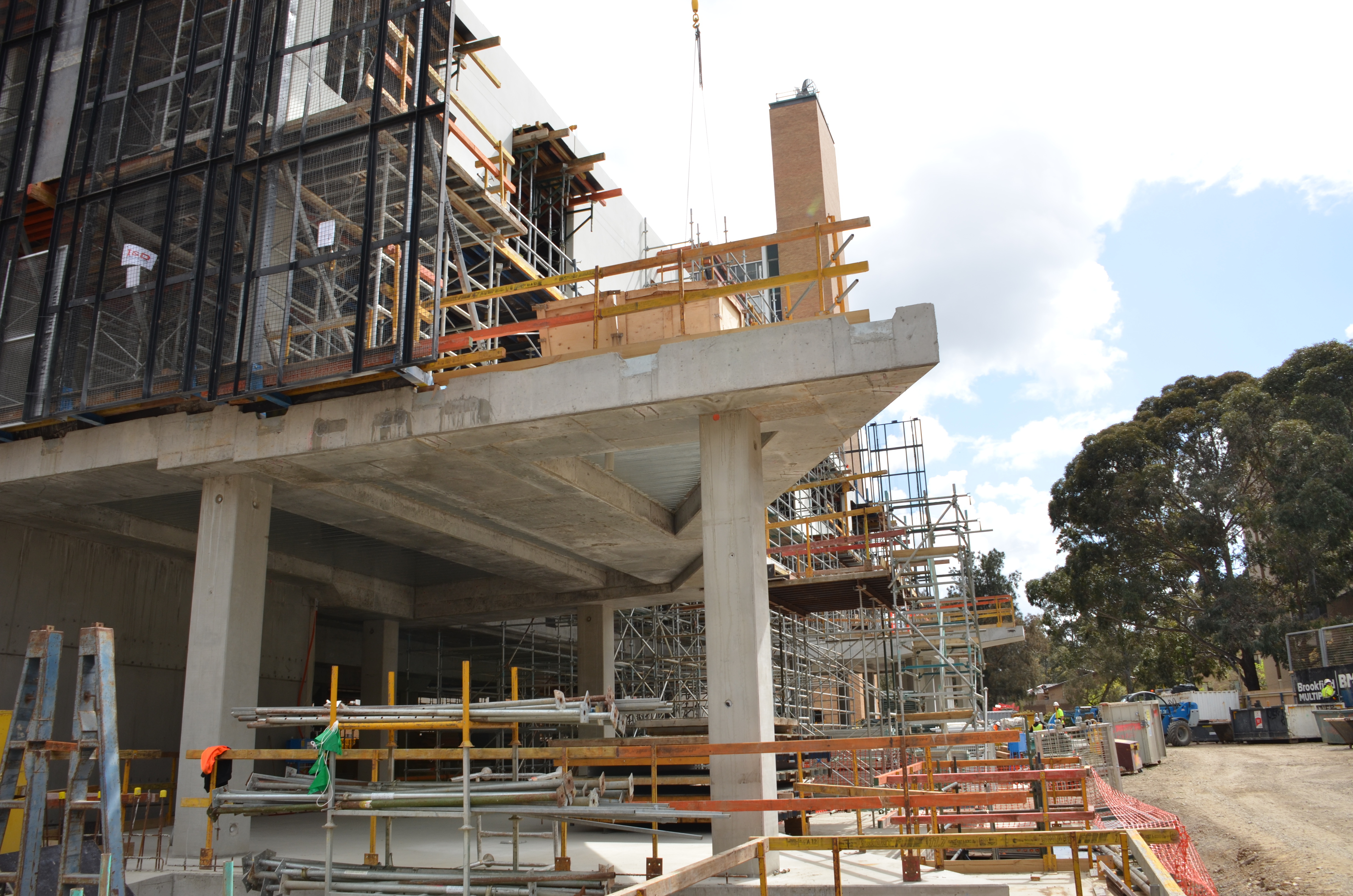 https://archive.abp.unimelb.edu.au/objects/images/Construction/Images/Concrete suspended slabs and beams/Cast in brackets/DSC_2501.JPG https://archive.abp.unimelb.edu.au/objects/images/Construction/Images/Concrete suspended slabs and beams/Cast in brackets/DSC_2501.JPG