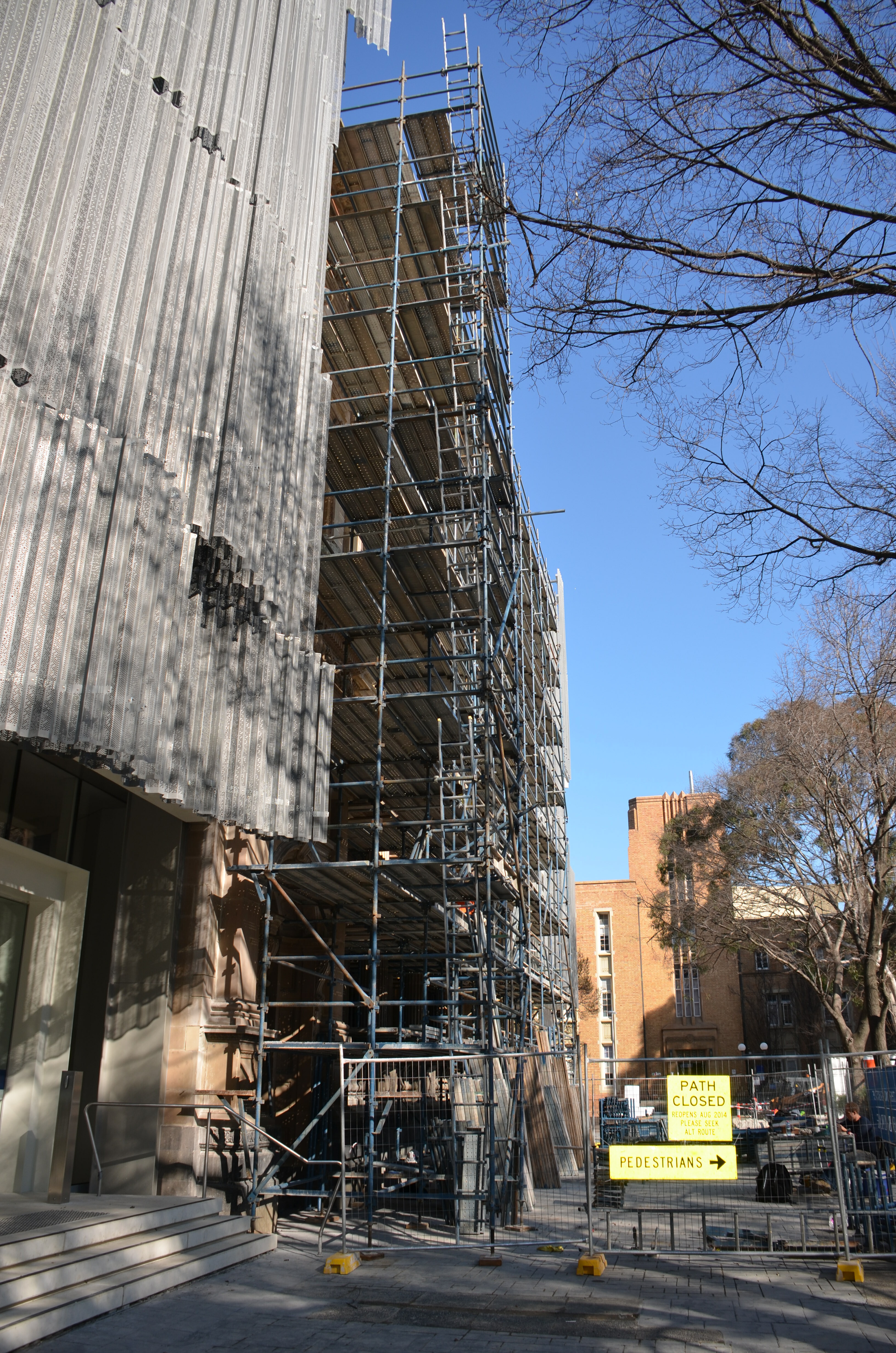 https://archive.abp.unimelb.edu.au/objects/images/Construction/Images/Facades/Joseph Reed/Restoration post handover/DSD_0265.JPG