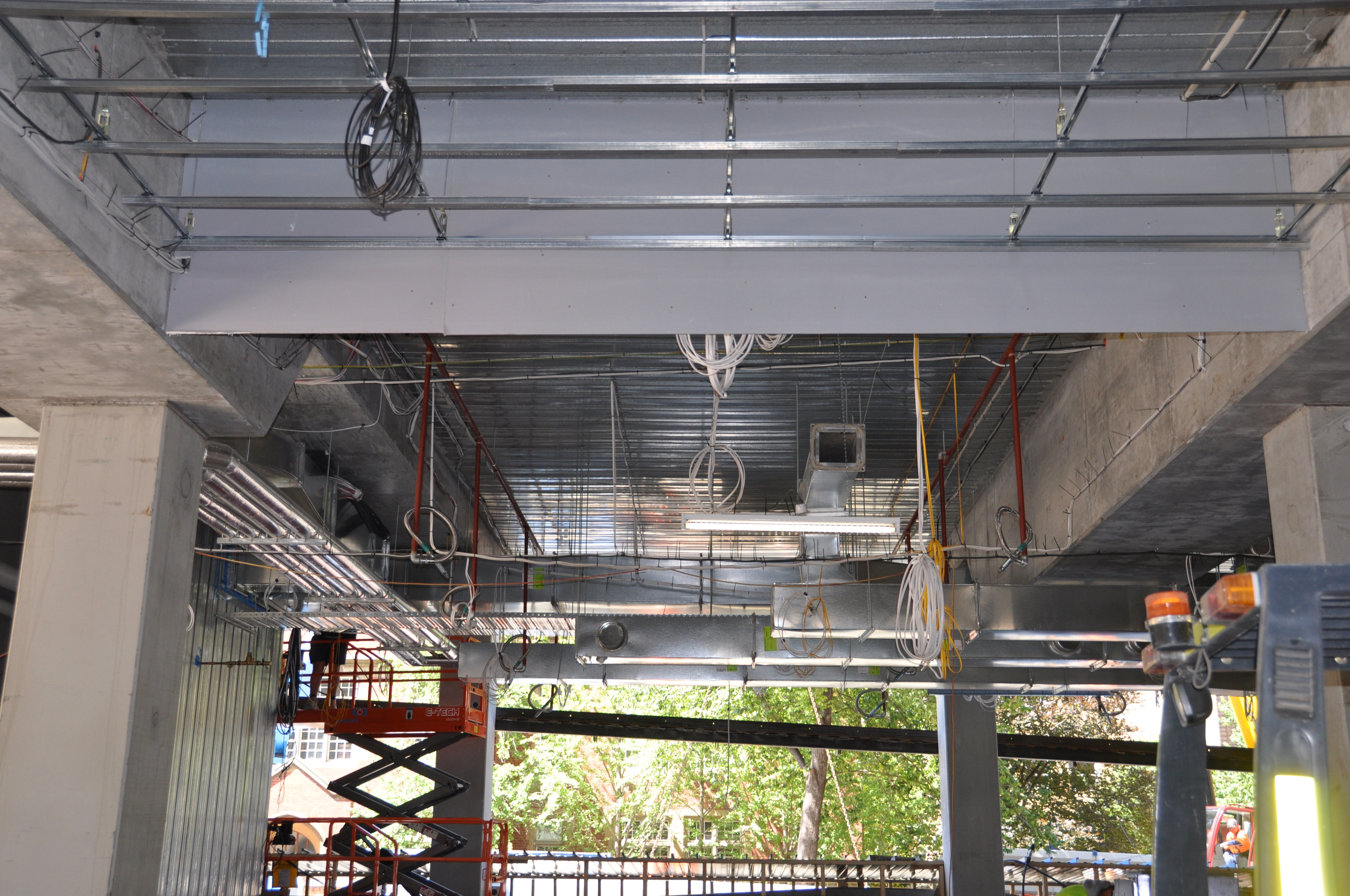 https://archive.abp.unimelb.edu.au/objects/images/Construction/Images/Ceilings/Suspended plasterboard/DSC_4136.JPG https://archive.abp.unimelb.edu.au/objects/images/Construction/Images/Ceilings/Suspended plasterboard/DSC_4136.JPG