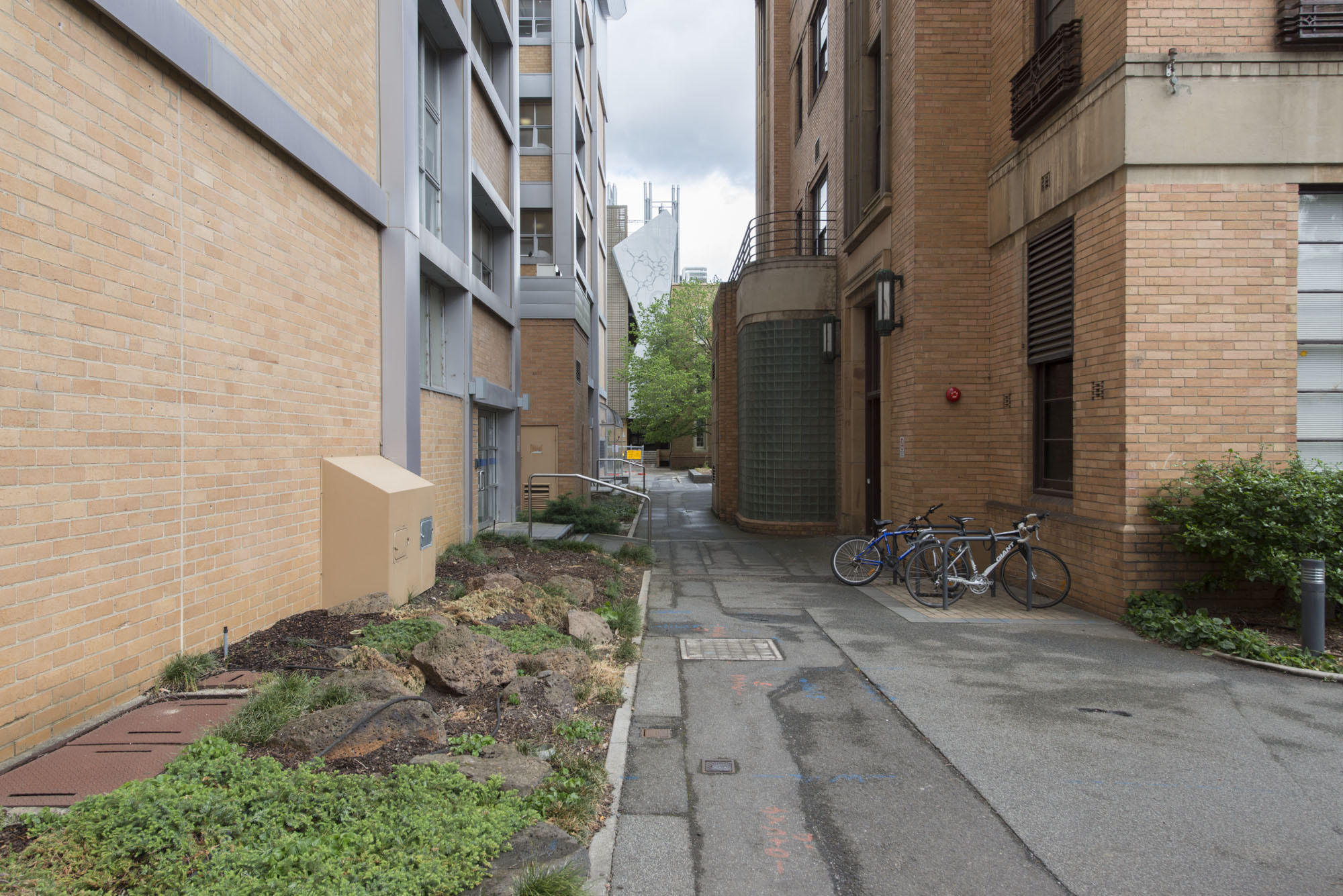 https://archive.abp.unimelb.edu.au/objects/images/Old ABP building and pre-existing conditions/ABP & Old Commerce/External-ALipsysPhotog/20121109-_AVL7517.jpg https://archive.abp.unimelb.edu.au/objects/images/Old ABP building and pre-existing conditions/ABP & Old Commerce/External-ALipsysPhotog/20121109-_AVL7517.jpg