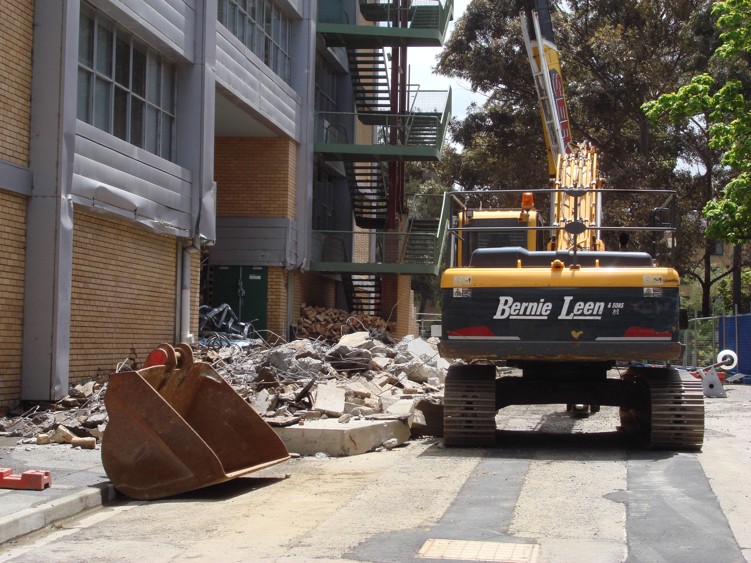 https://archive.abp.unimelb.edu.au/objects/images/Pre-construction/Demolition/ABP/DSC07823.JPG https://archive.abp.unimelb.edu.au/objects/images/Pre-construction/Demolition/ABP/DSC07823.JPG