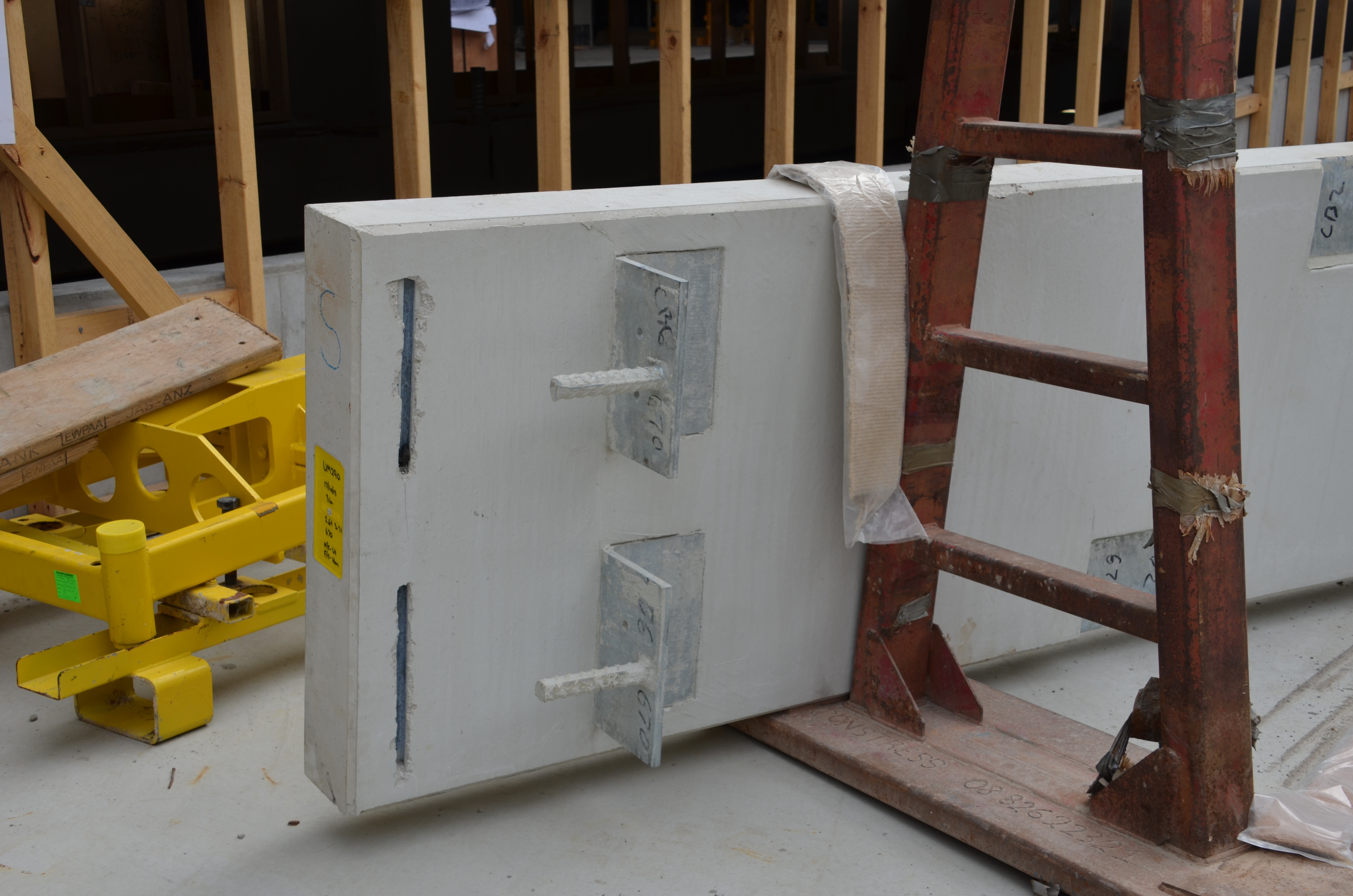 https://archive.abp.unimelb.edu.au/objects/images/Construction/Images/Facades/Precast concrete/Polished south side/DSC_3647.JPG