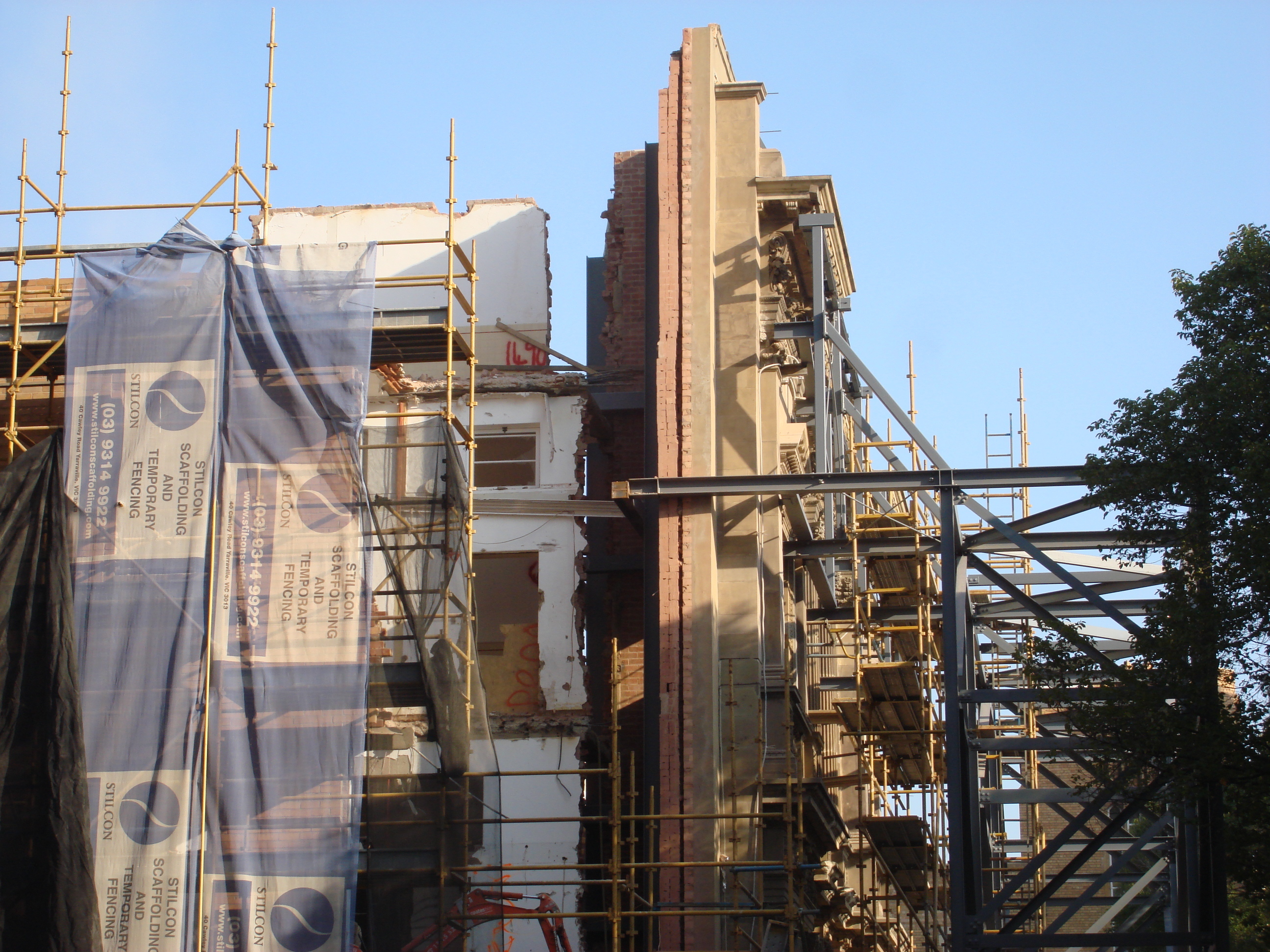 https://archive.abp.unimelb.edu.au/objects/images/Pre-construction/Demolition/OC/DSC08378.JPG https://archive.abp.unimelb.edu.au/objects/images/Pre-construction/Demolition/OC/DSC08378.JPG