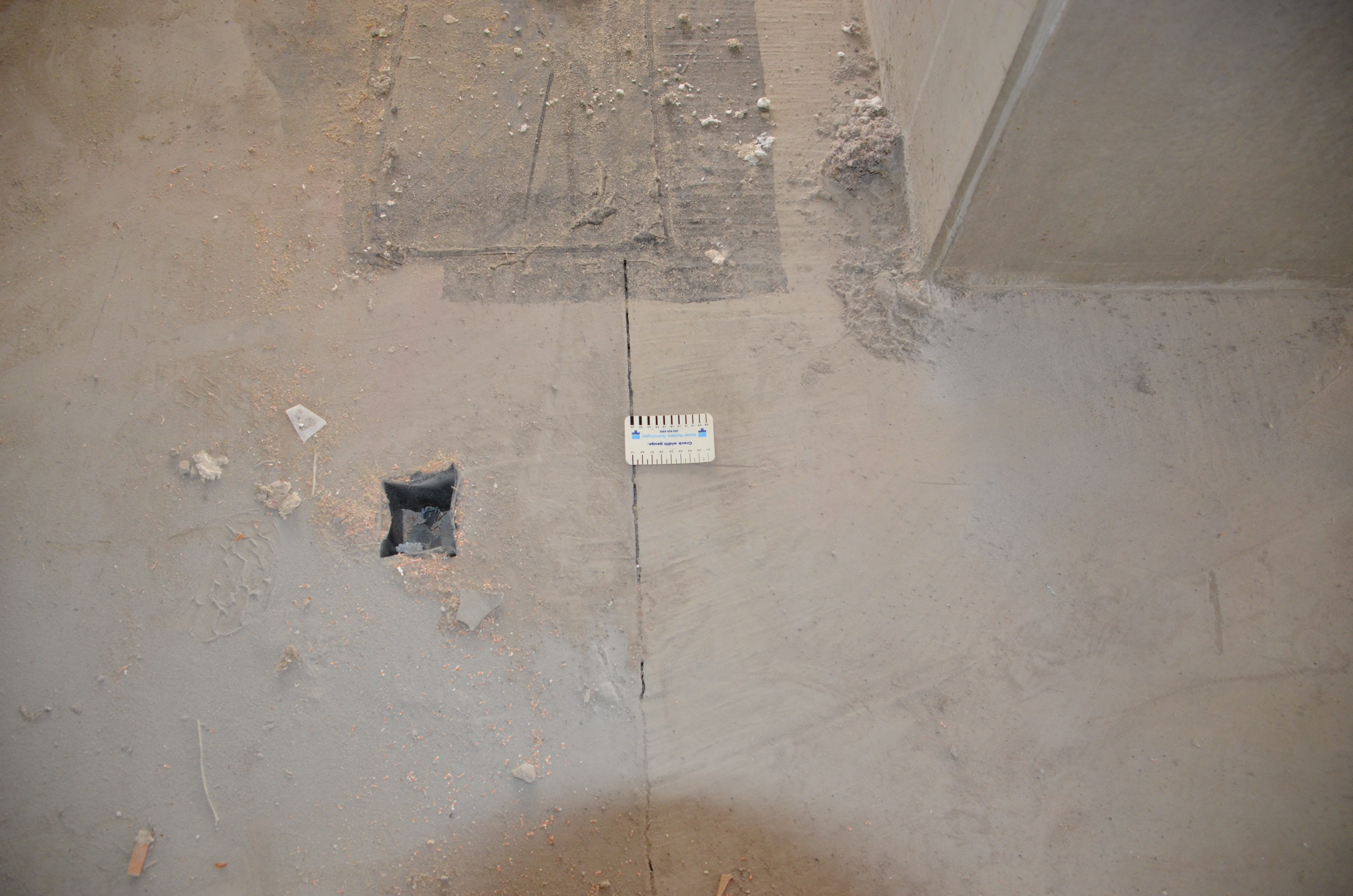 https://archive.abp.unimelb.edu.au/objects/images/Construction/Images/Concrete suspended slabs and beams/Slab movement joints/DSC_3667.JPG