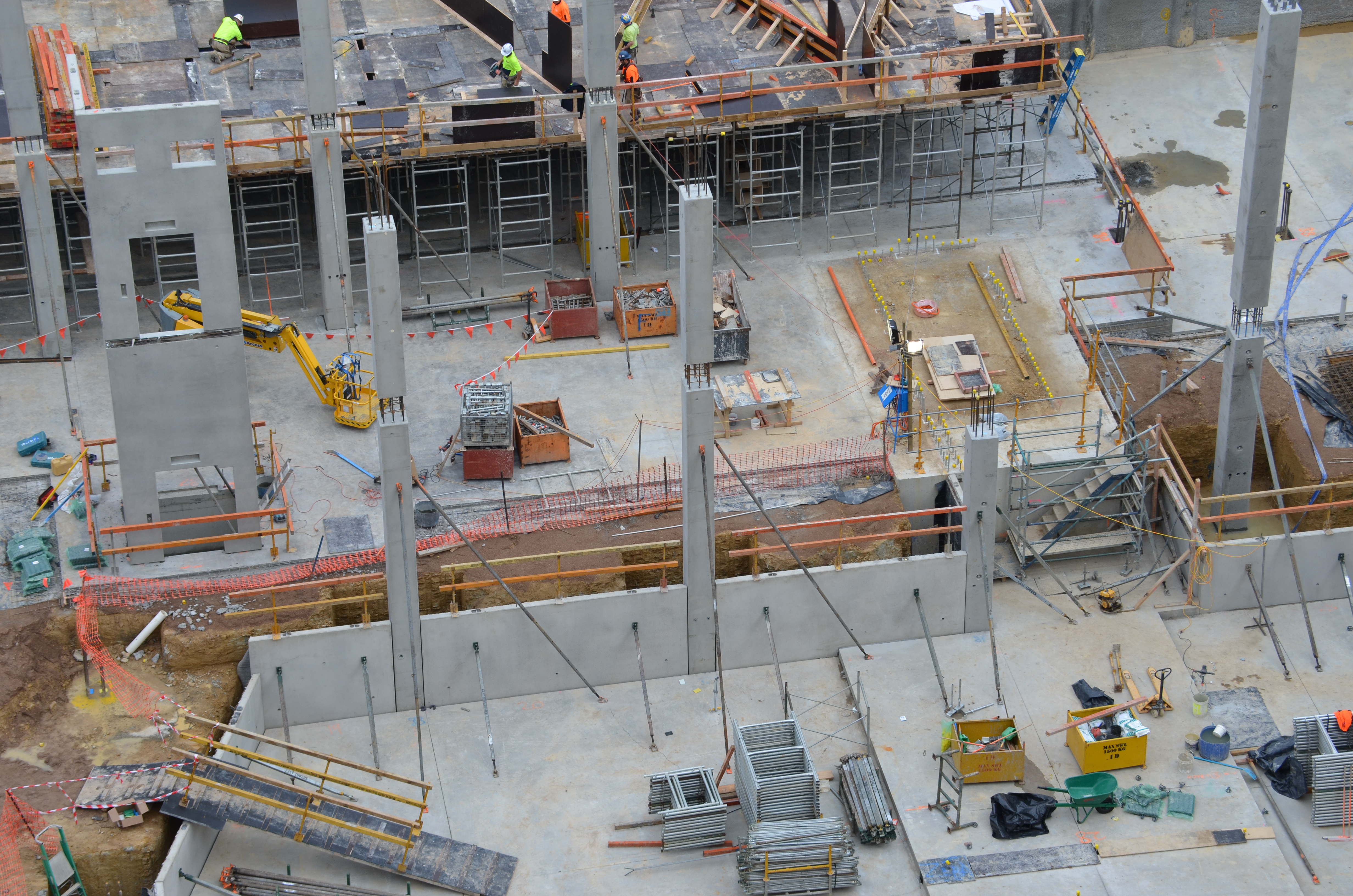 https://archive.abp.unimelb.edu.au/objects/images/Construction/Images/Precast structural concrete walls and columns/Basement/DSC_0801.JPG