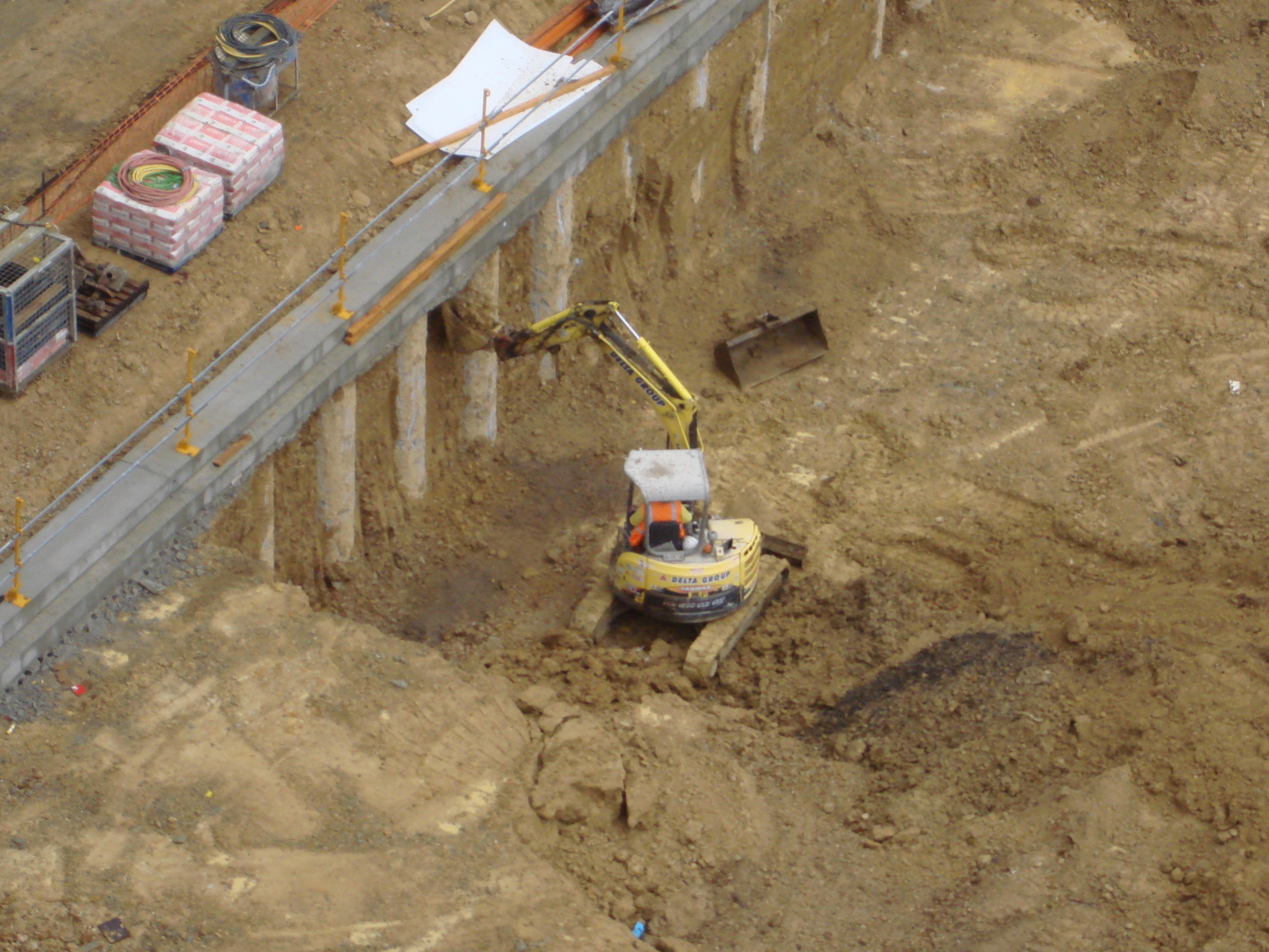 https://archive.abp.unimelb.edu.au/objects/images/Construction/Images/Basement/Detail & footing excavation/DSC_0129D.JPG