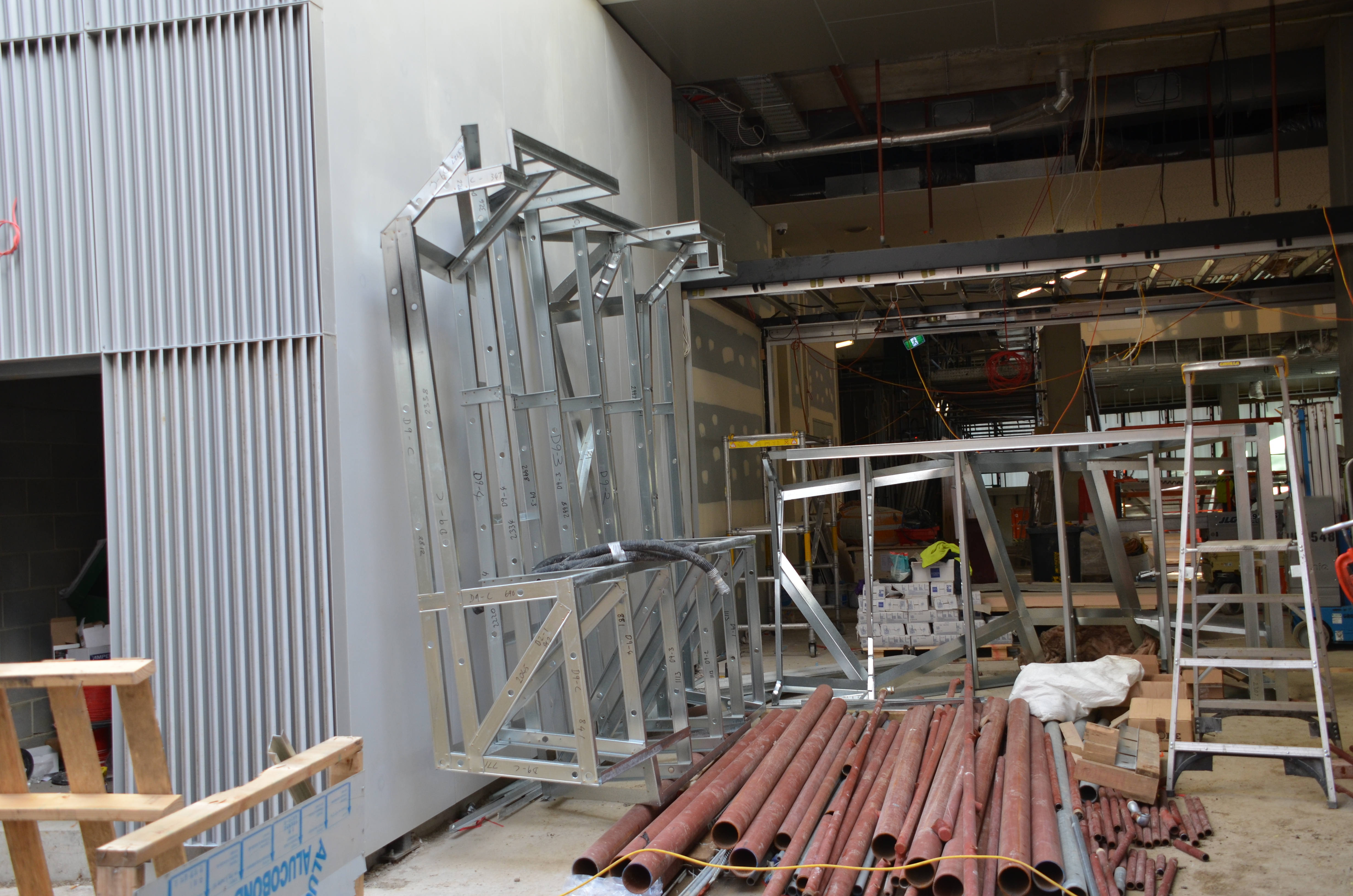 https://archive.abp.unimelb.edu.au/objects/images/Construction/Images/Facades/Joseph Reed/Interior face/DSC_8642.JPG