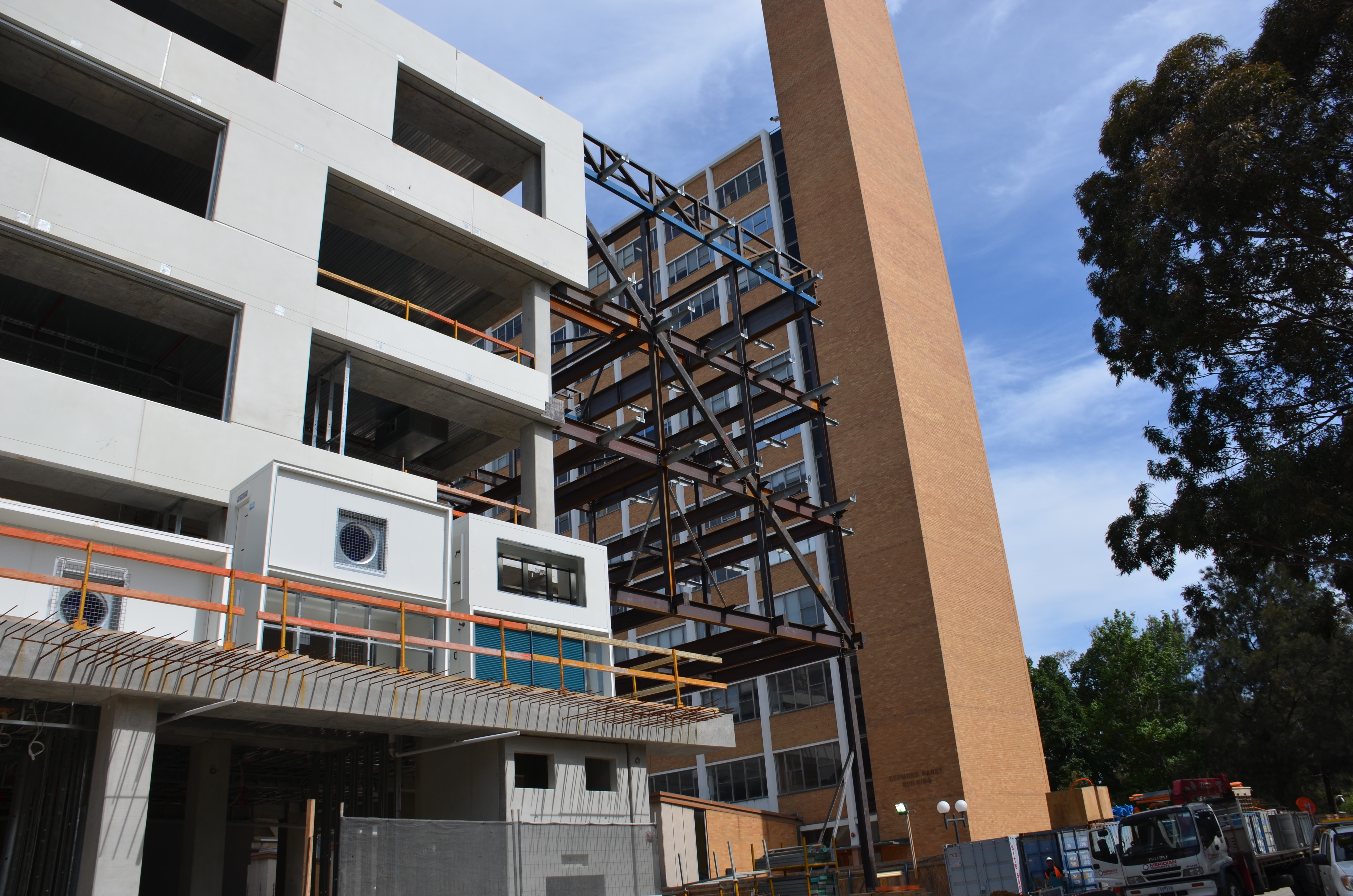 https://archive.abp.unimelb.edu.au/objects/images/Construction/Images/Facades/Precast concrete/Levels 1-5/DSC_4427.JPG