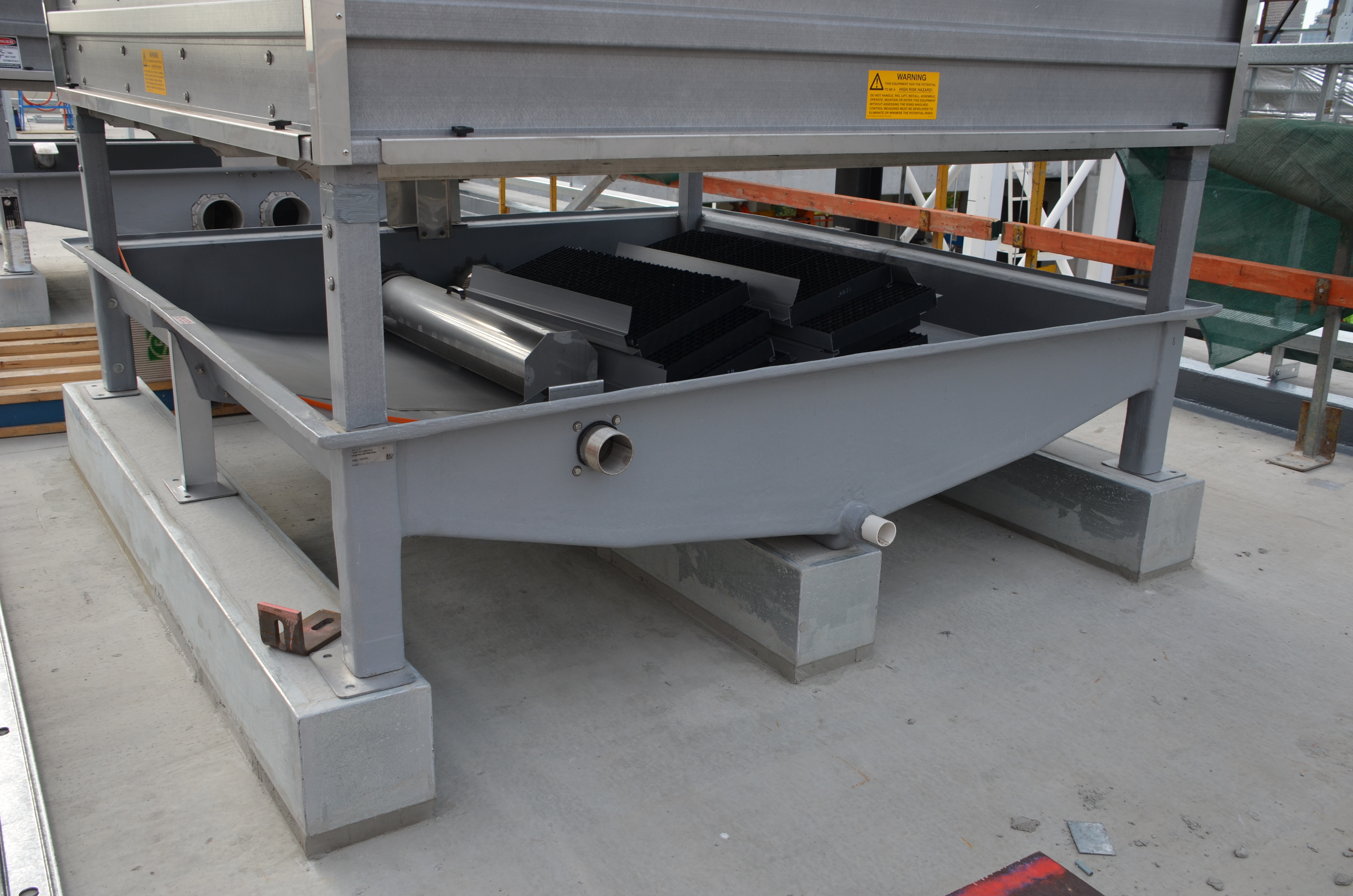 https://archive.abp.unimelb.edu.au/objects/images/Construction/Images/Roof/Drainage and tanking/DSC_5072.JPG
