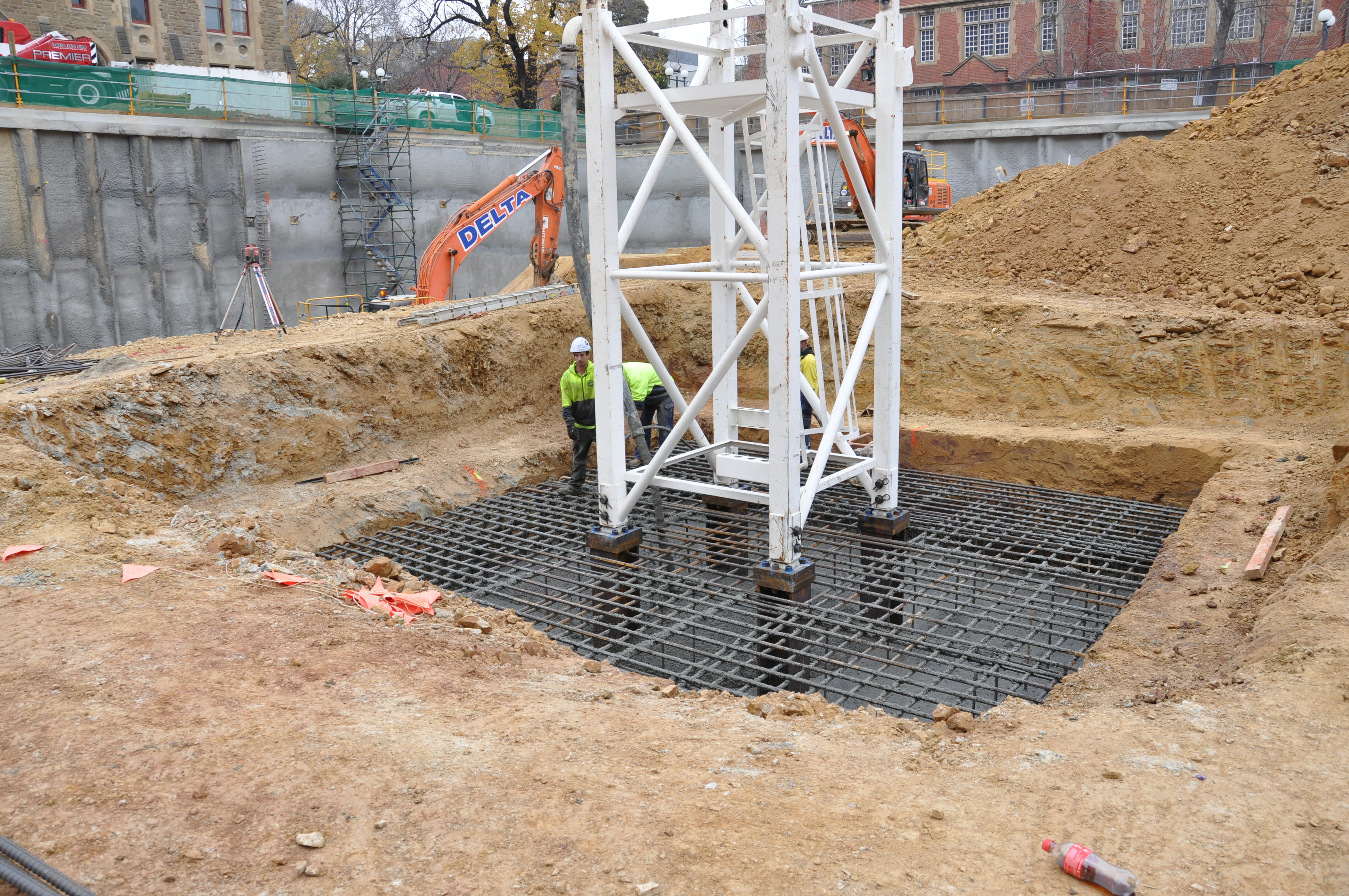 https://archive.abp.unimelb.edu.au/objects/images/Construction/Images/Pad footings & raft footings/DSC_0281.JPG https://archive.abp.unimelb.edu.au/objects/images/Construction/Images/Pad footings & raft footings/DSC_0281.JPG