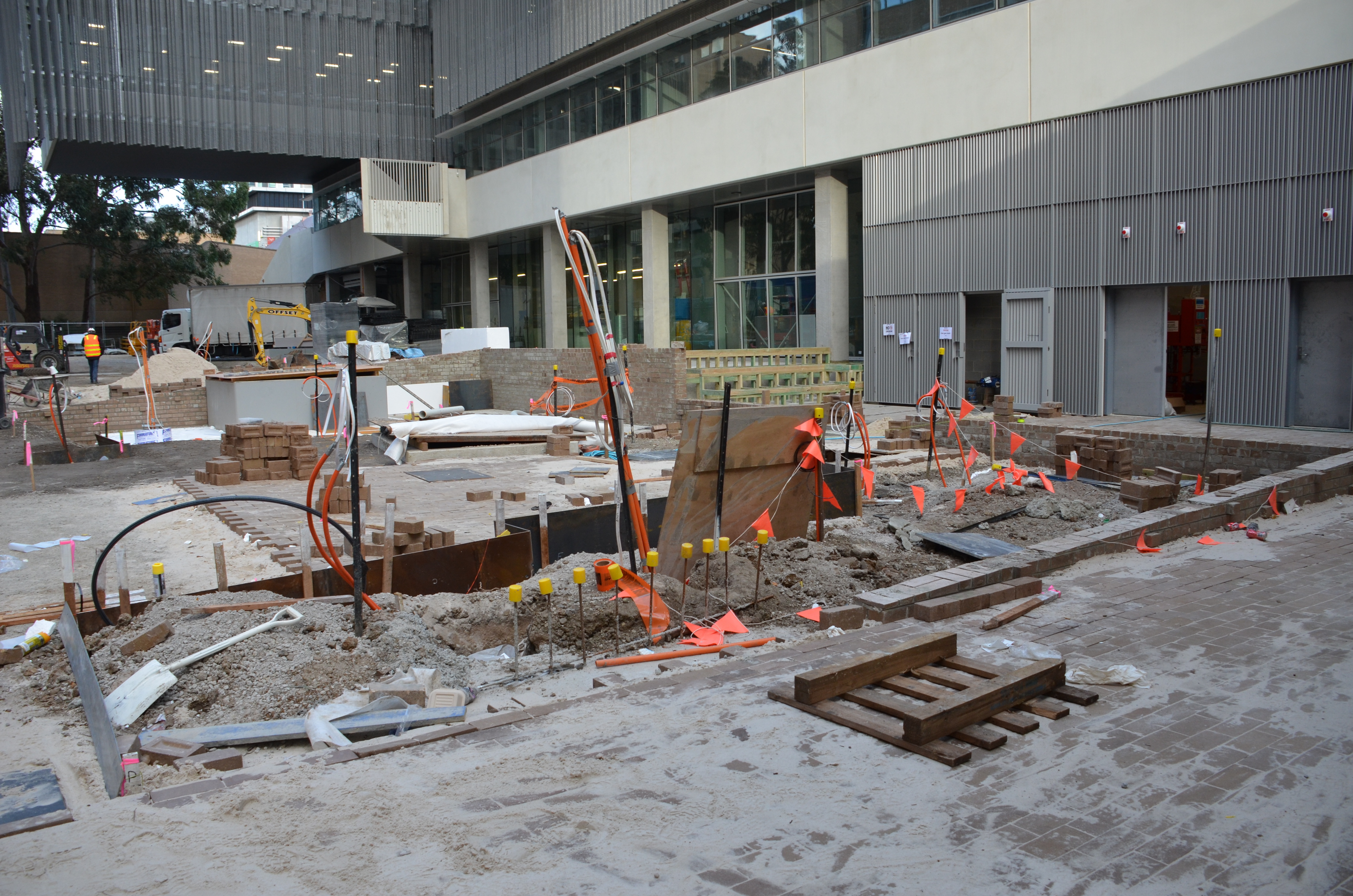 https://archive.abp.unimelb.edu.au/objects/images/Construction/Images/External Works/Lighting/DSC_9083.JPG https://archive.abp.unimelb.edu.au/objects/images/Construction/Images/External Works/Lighting/DSC_9083.JPG
