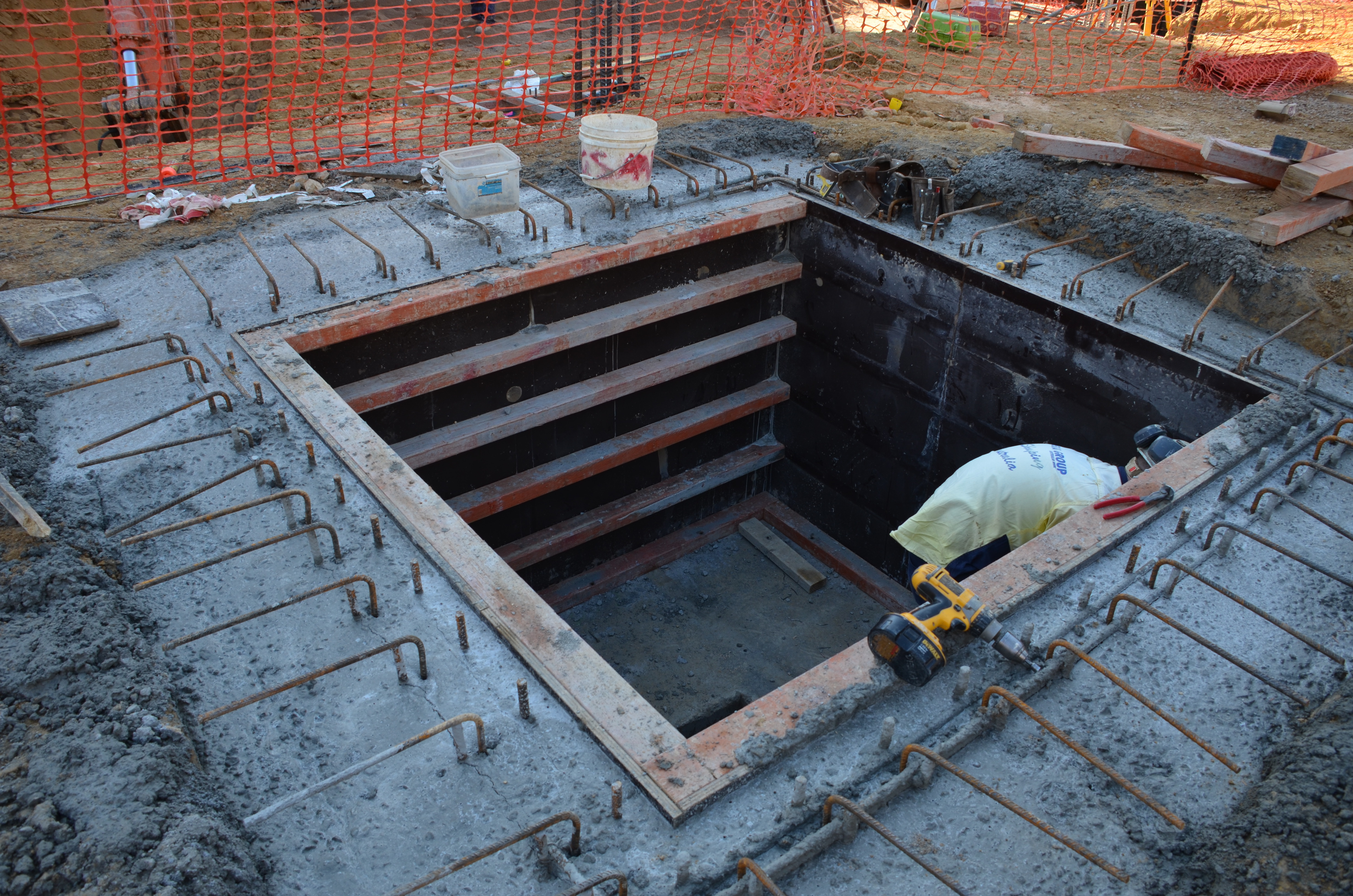 https://archive.abp.unimelb.edu.au/objects/images/Construction/Images/Pad footings & raft footings/DSC_0541.JPG https://archive.abp.unimelb.edu.au/objects/images/Construction/Images/Pad footings & raft footings/DSC_0541.JPG