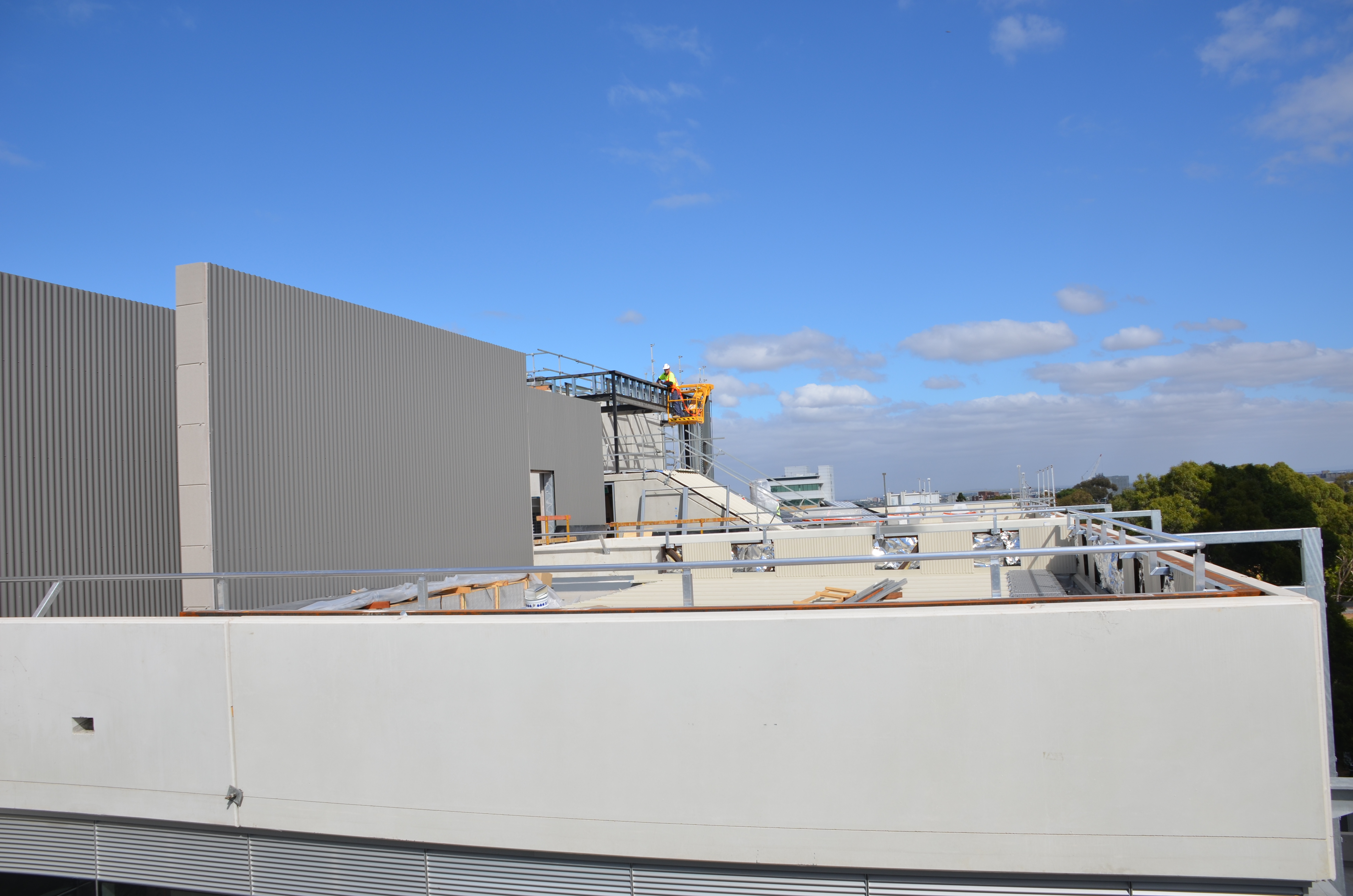 https://archive.abp.unimelb.edu.au/objects/images/Construction/Images/Roof/Parapets and Handrails/DSC_6110.JPG https://archive.abp.unimelb.edu.au/objects/images/Construction/Images/Roof/Parapets and Handrails/DSC_6110.JPG