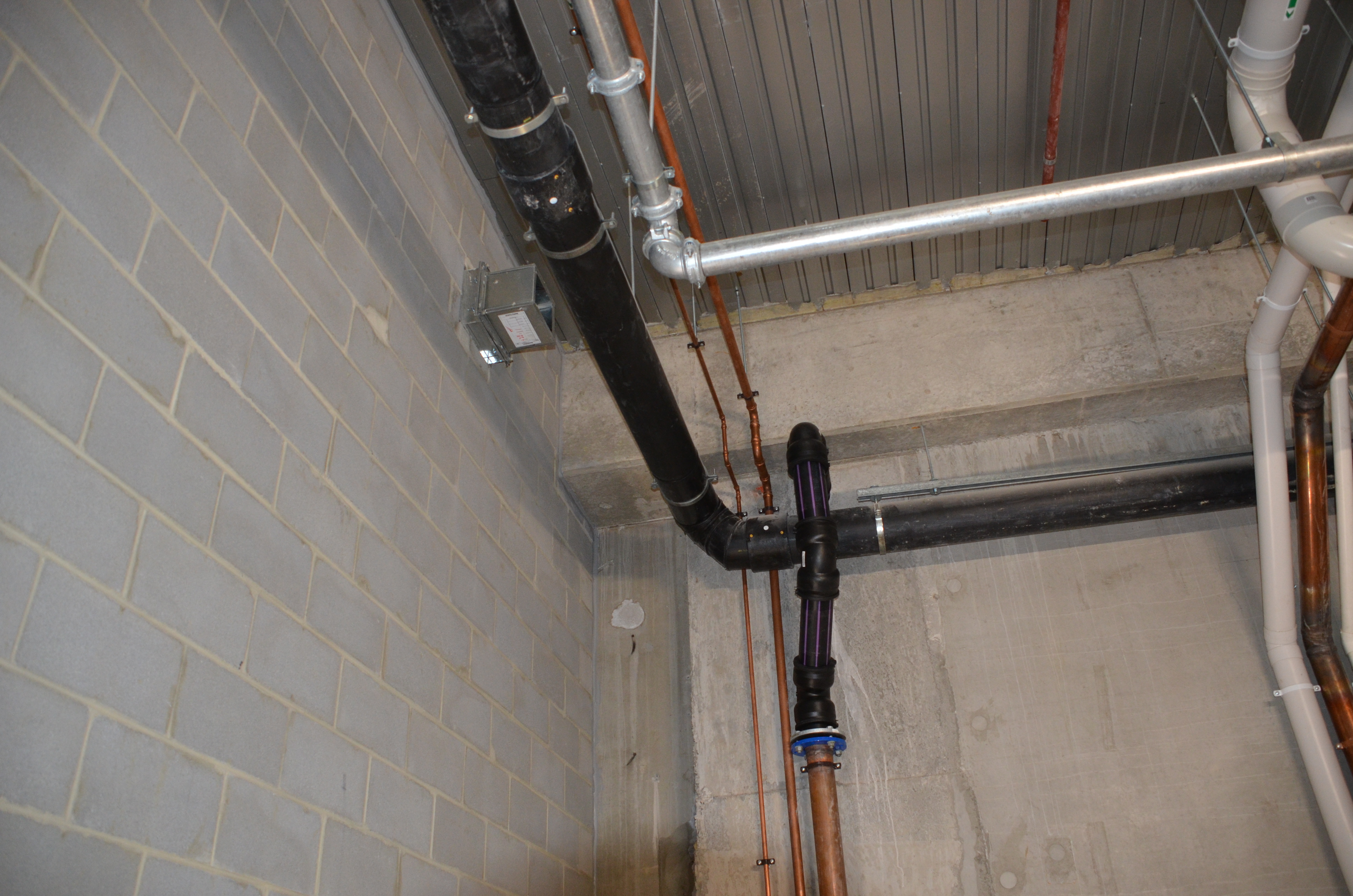 https://archive.abp.unimelb.edu.au/objects/images/Construction/Images/Water storage tank & pump room/DSD_0407.JPG https://archive.abp.unimelb.edu.au/objects/images/Construction/Images/Water storage tank & pump room/DSD_0407.JPG