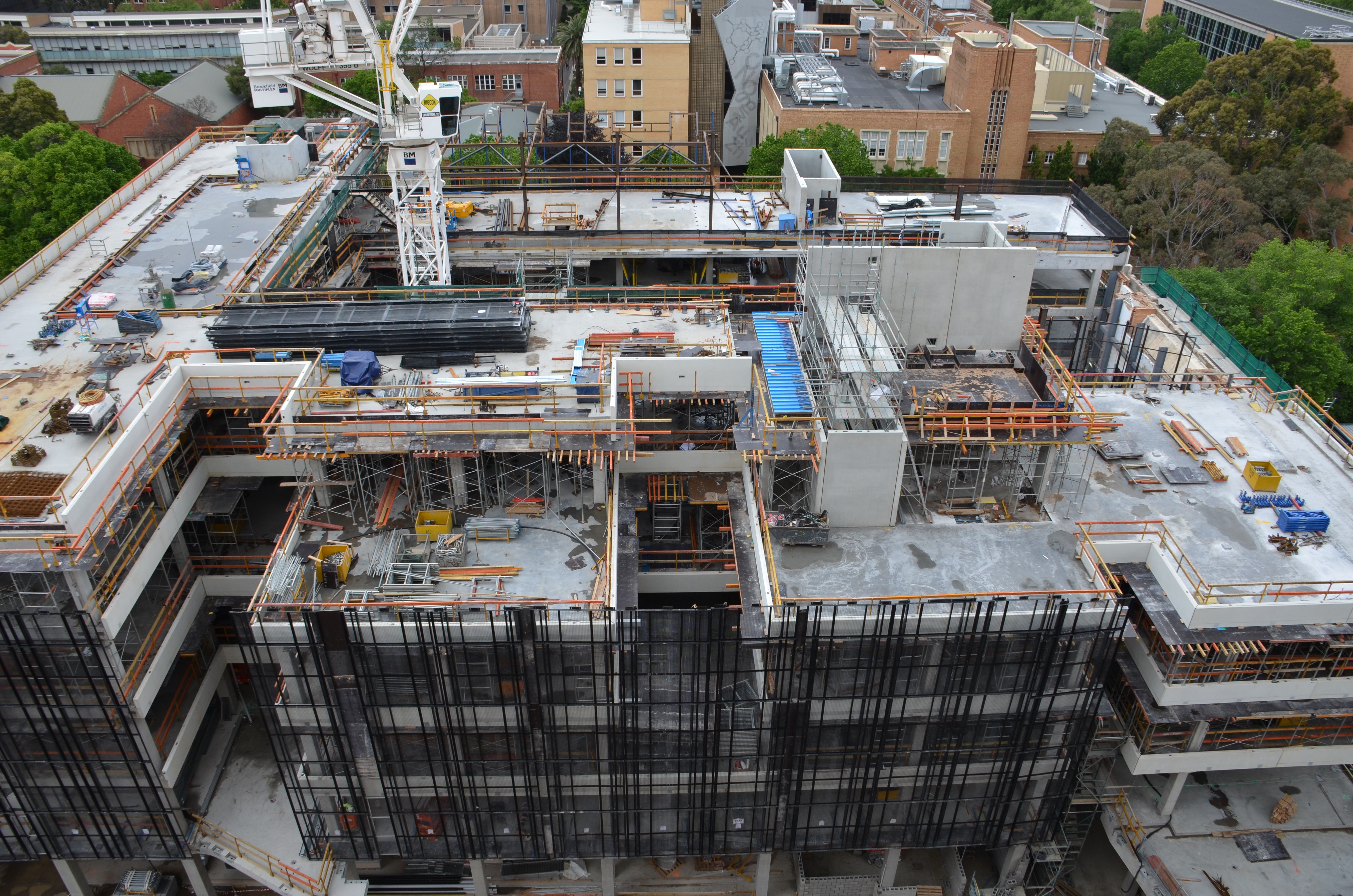 https://archive.abp.unimelb.edu.au/objects/images/Construction/Images/Concrete suspended slabs and beams/Levels 1-5 & formwork/DSC_3479.JPG