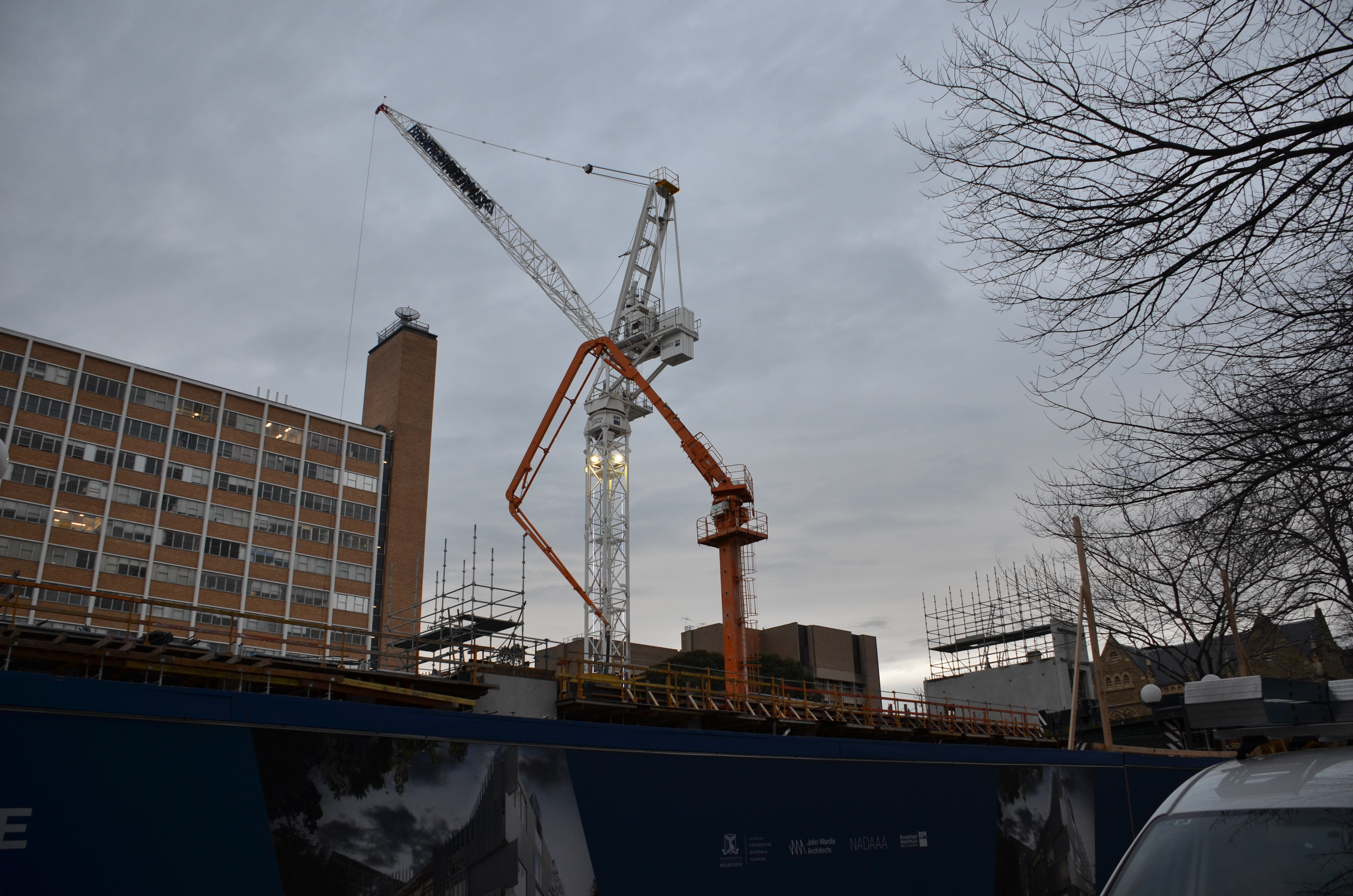 https://archive.abp.unimelb.edu.au/objects/images/Construction/Images/Concrete suspended slabs and beams/Levels 1-5 & formwork/DSC_1721.JPG