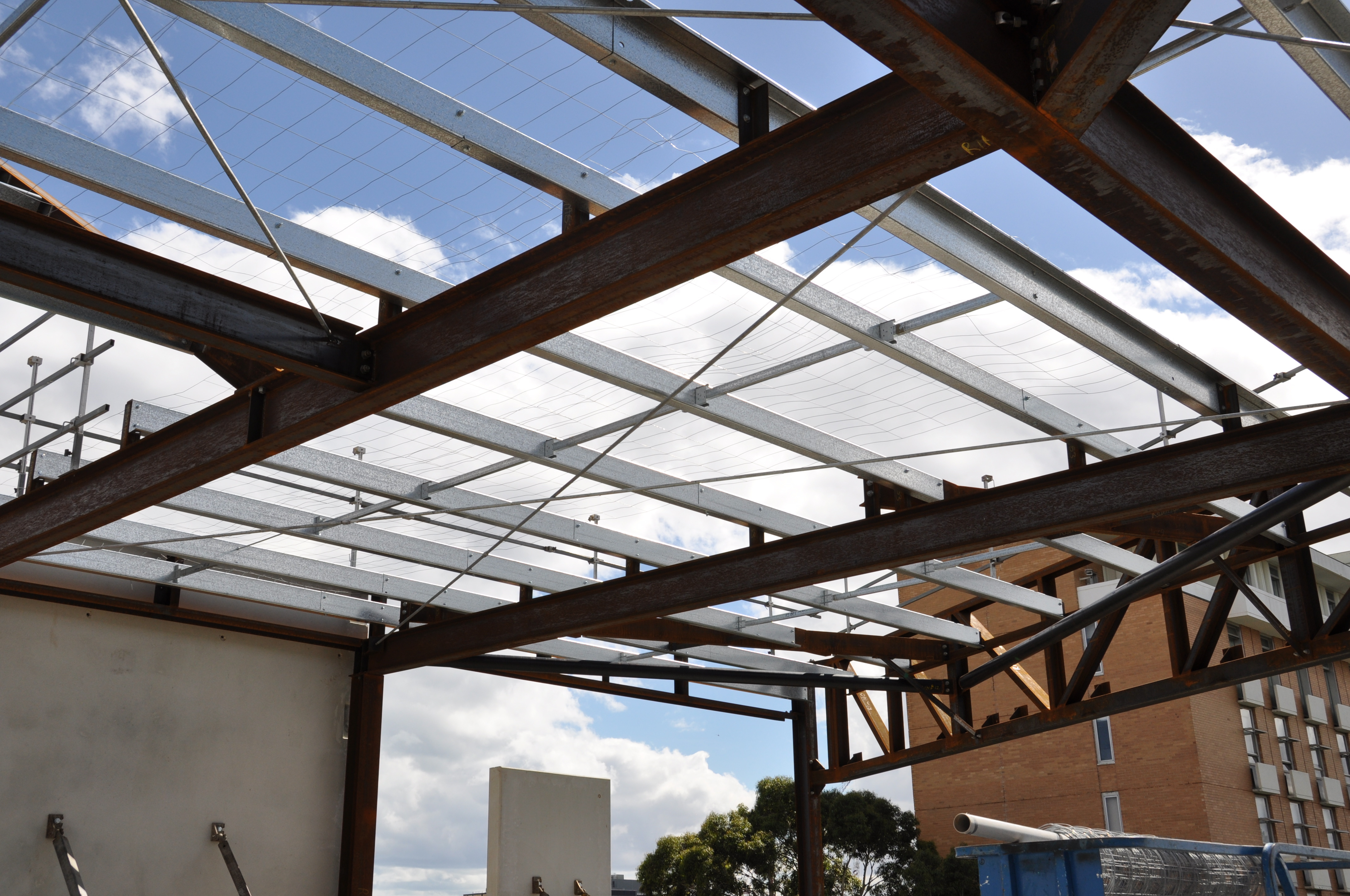 https://archive.abp.unimelb.edu.au/objects/images/Construction/Images/Structural steel/General roof/DSC_4060.JPG https://archive.abp.unimelb.edu.au/objects/images/Construction/Images/Structural steel/General roof/DSC_4060.JPG