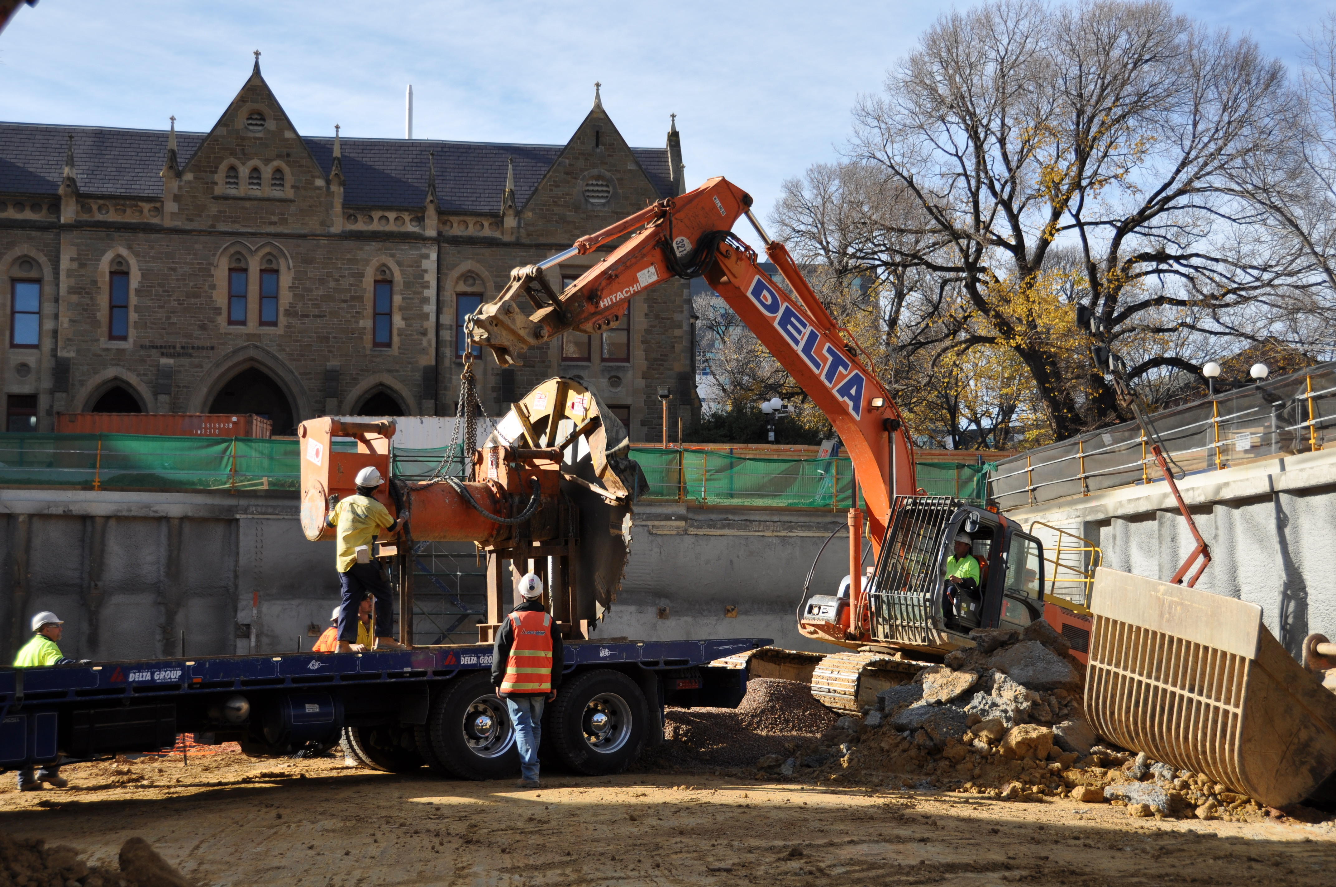 https://archive.abp.unimelb.edu.au/objects/images/Construction/Images/Pad footings & raft footings/DSC_0320.JPG