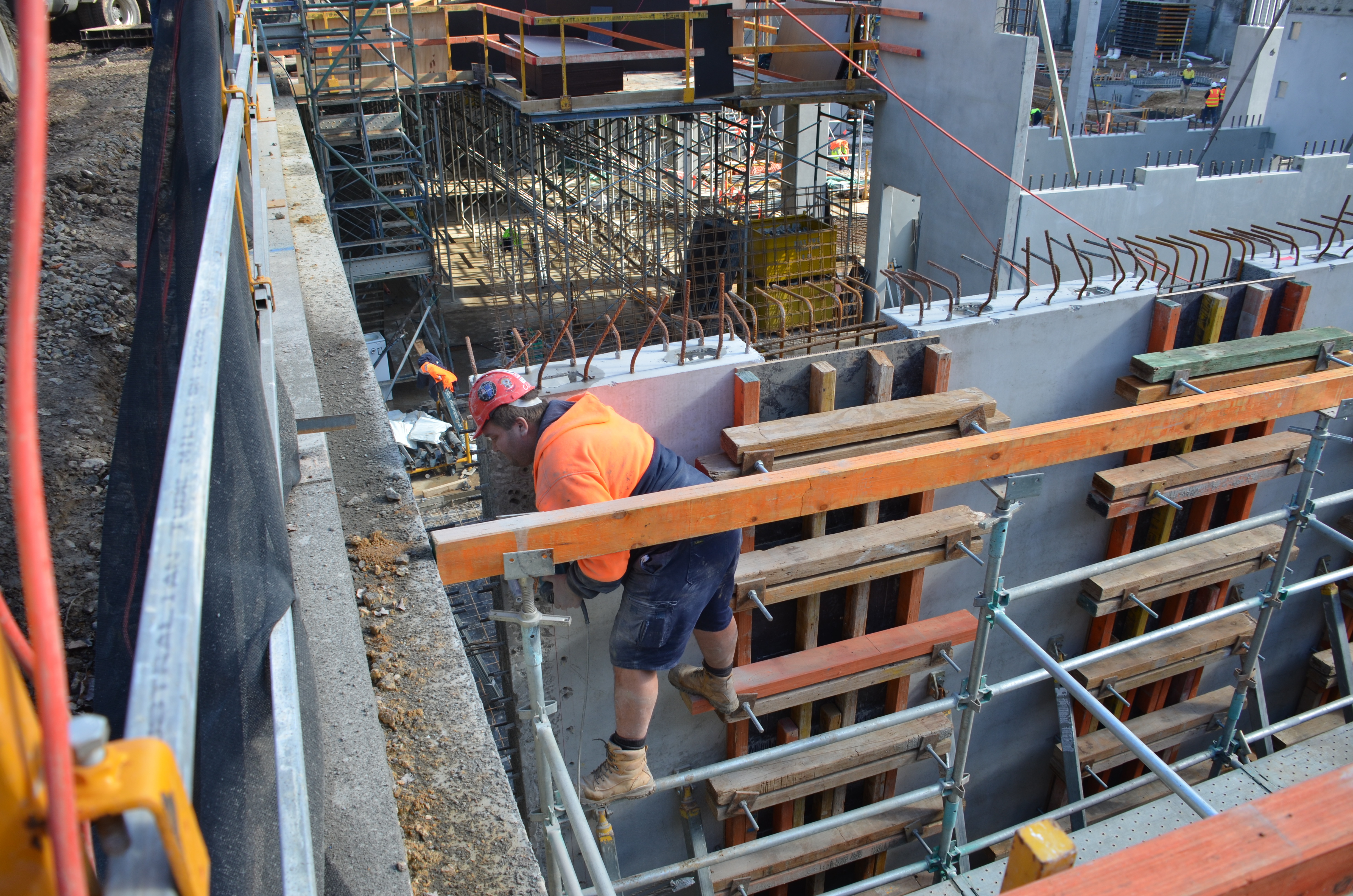 https://archive.abp.unimelb.edu.au/objects/images/Construction/Images/Water storage tank & pump room/DSC_0859.JPG https://archive.abp.unimelb.edu.au/objects/images/Construction/Images/Water storage tank & pump room/DSC_0859.JPG