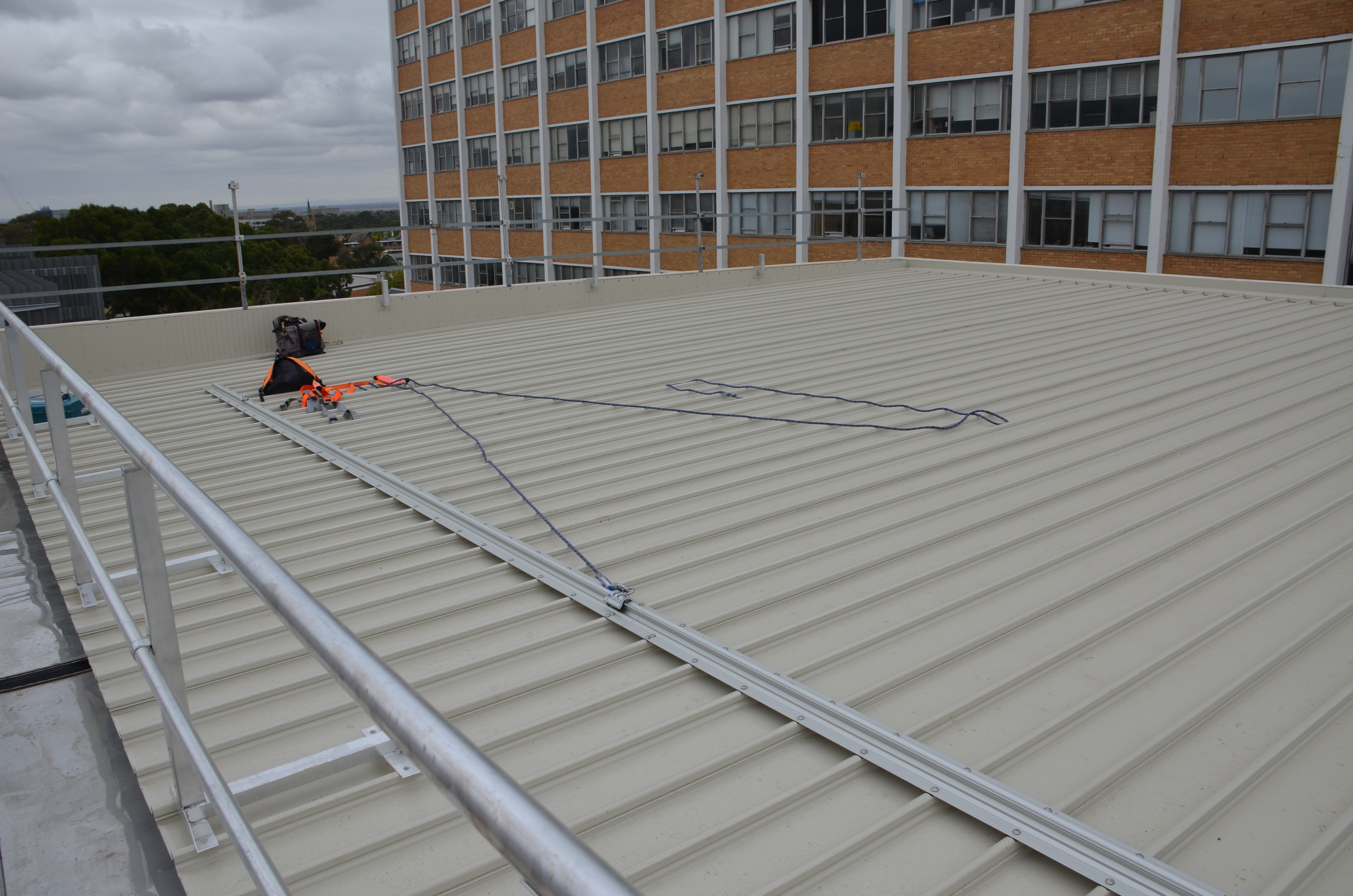 https://archive.abp.unimelb.edu.au/objects/images/Construction/Images/Roof/Fall arrest mechanisms/DSC_6919.JPG https://archive.abp.unimelb.edu.au/objects/images/Construction/Images/Roof/Fall arrest mechanisms/DSC_6919.JPG